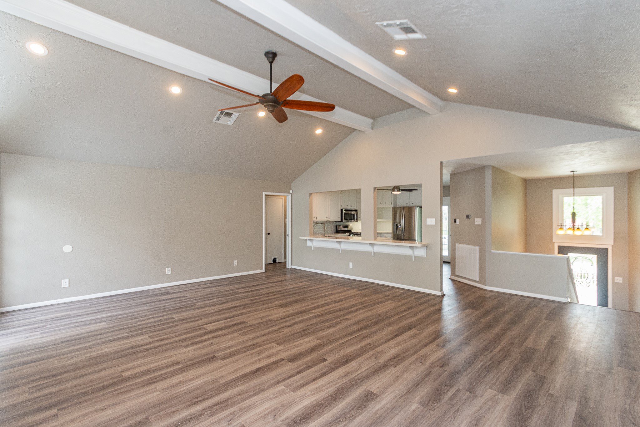 4509 Country Club Drive, Dickinson, TX 77539