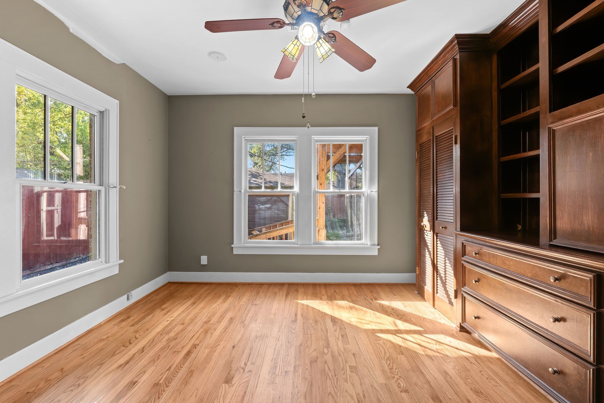 1112 Algregg Street, Houston, TX 77009