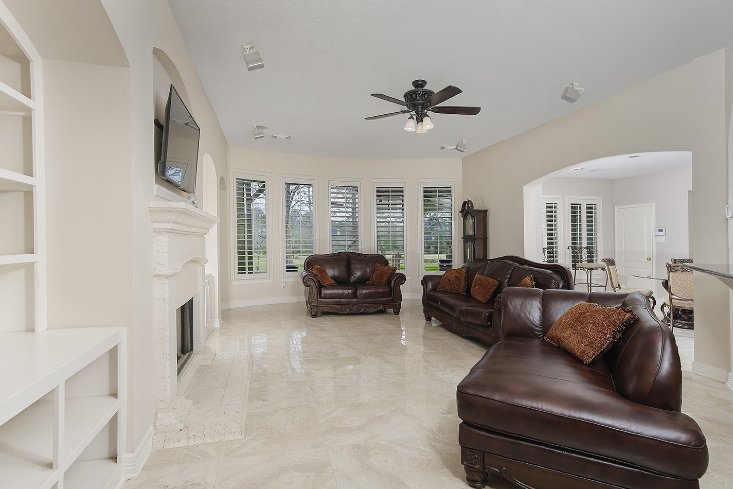 11827 Water Oak Drive, Magnolia, TX 77354