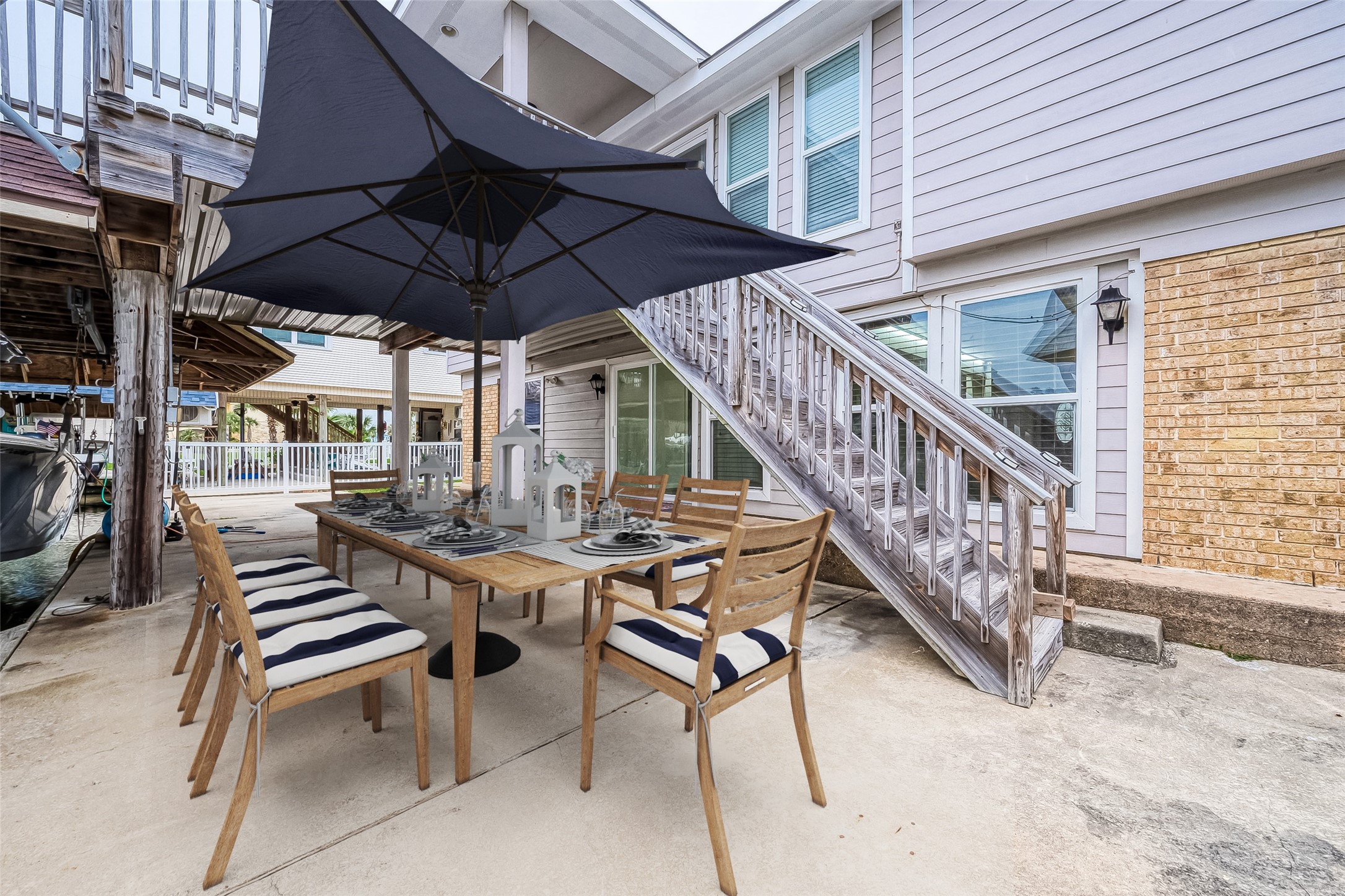 1407 Tiki Drive, Tiki Island, TX 77554