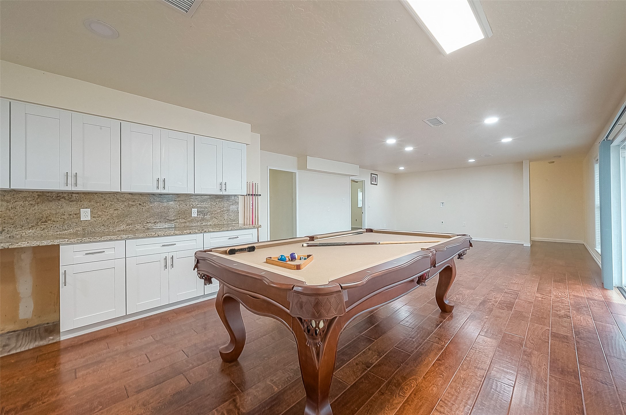 1407 Tiki Drive, Tiki Island, TX 77554