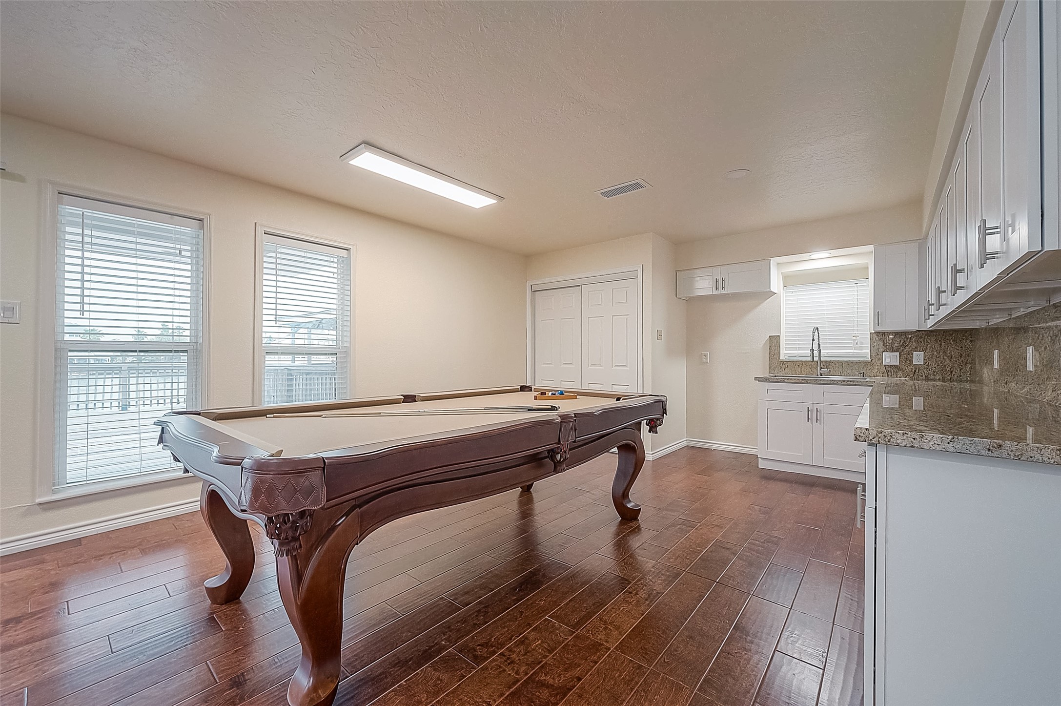 1407 Tiki Drive, Tiki Island, TX 77554