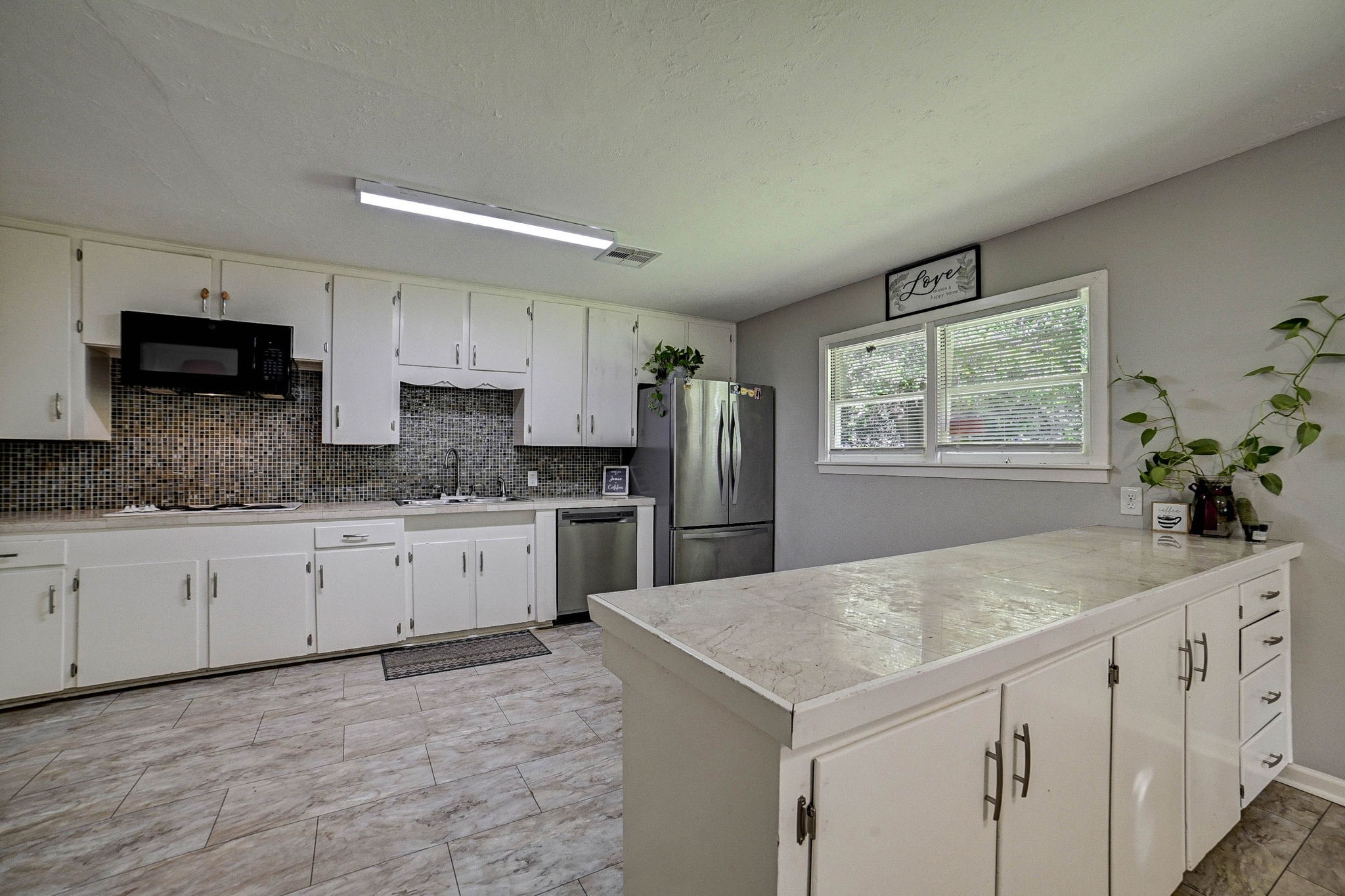 1 4th Avenue N, Texas City, TX 77590