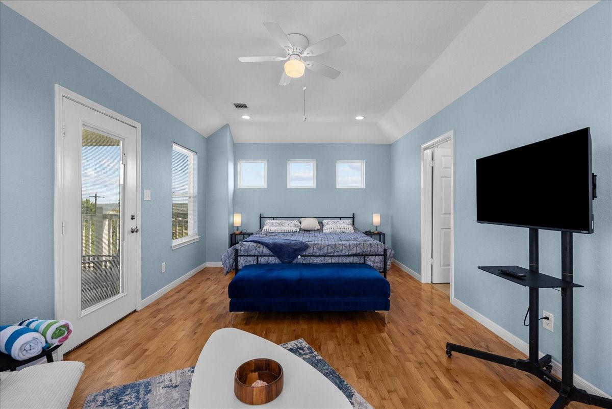 Spacious bedroom, perfect for relaxing