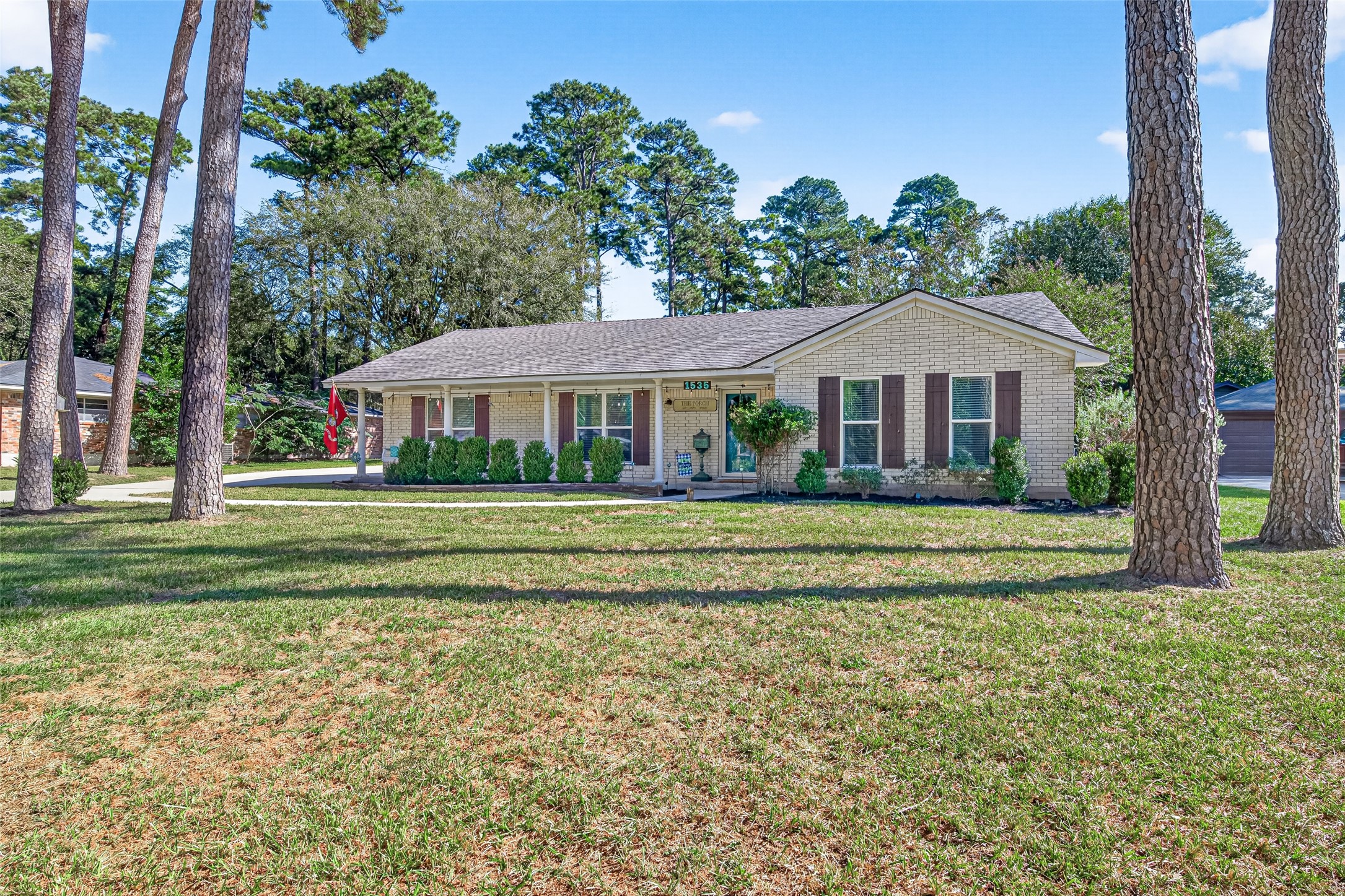 1535 Memorial Drive, Conroe, TX 77304