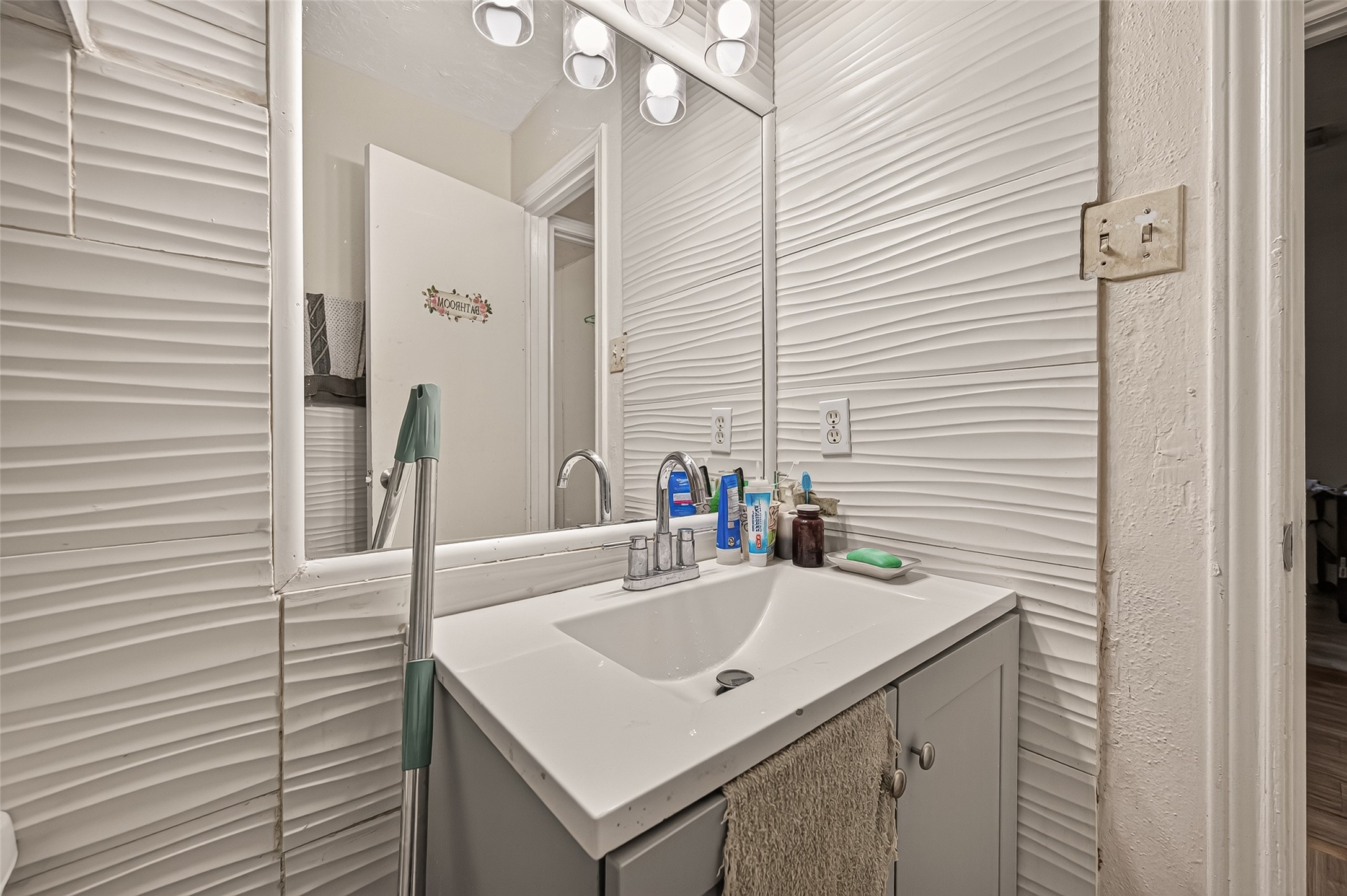 4123 Cedar Gardens Drive, Houston, TX 77082