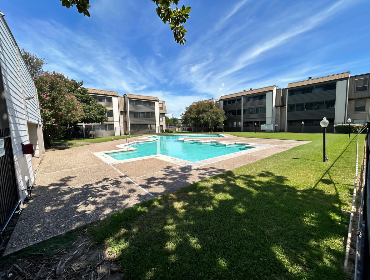 3015 Walnut Bend Ln, #apt 26, Houston, TX 77042