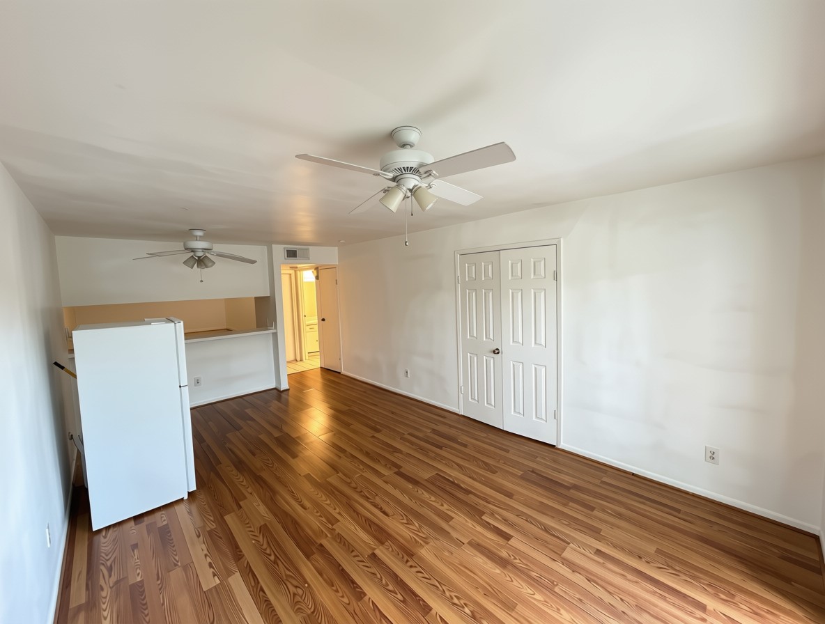 3015 Walnut Bend Ln, #apt 26, Houston, TX 77042