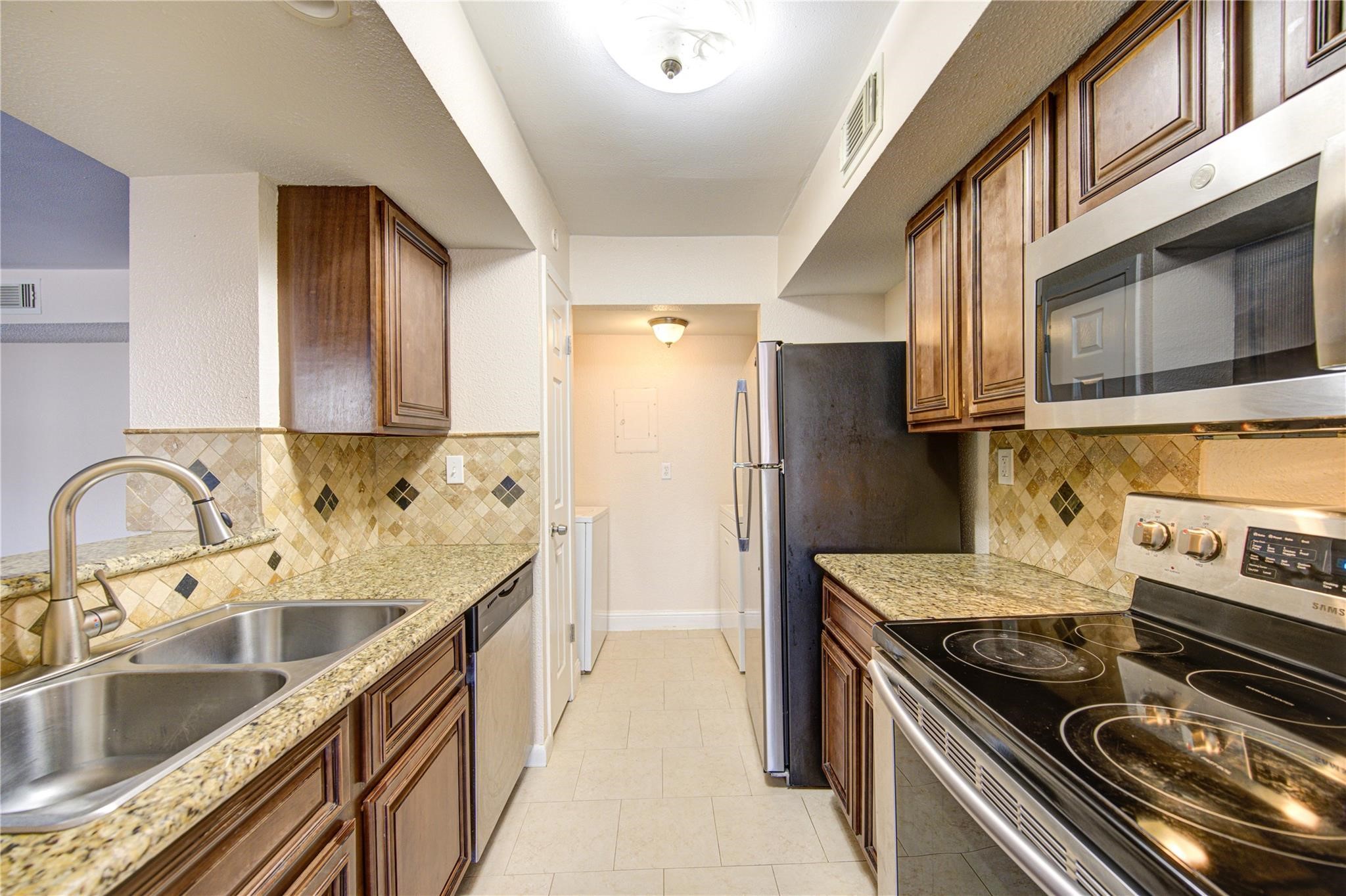 250 El Dorado Boulevard, #231, Houston, TX 77598