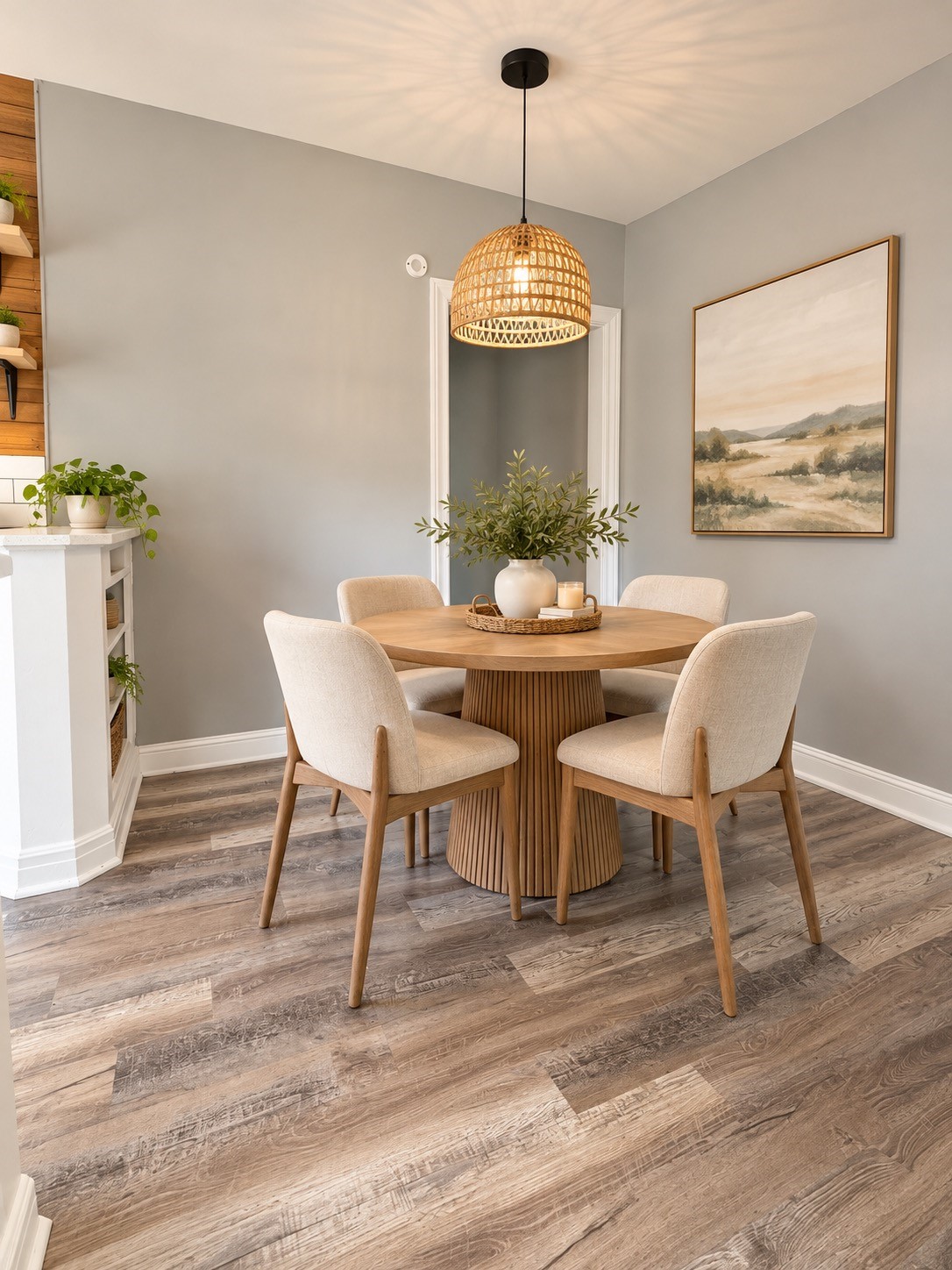 Breakfast nook. Breakfast nook.