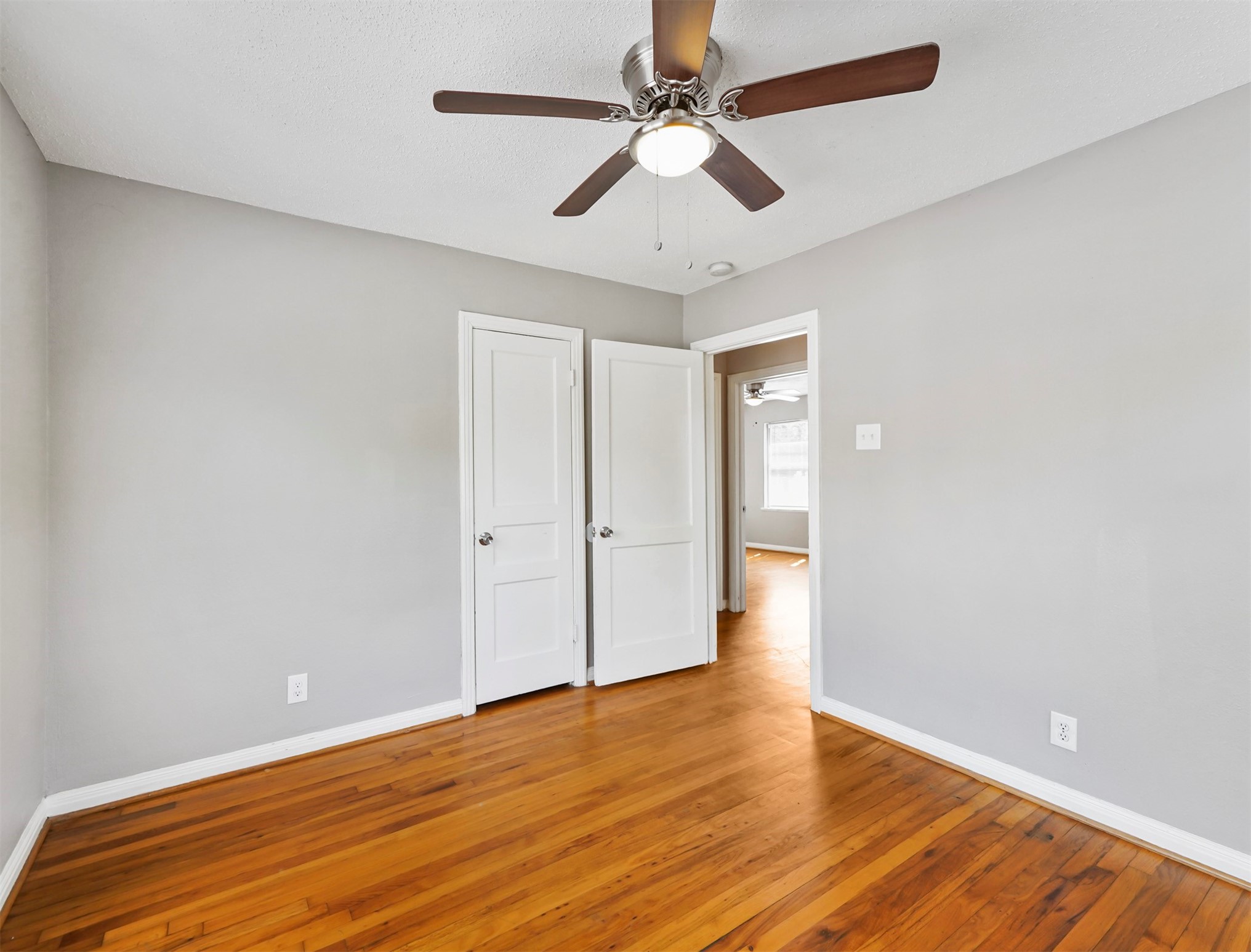 1130 7th Avenue N, Texas City, TX 77590