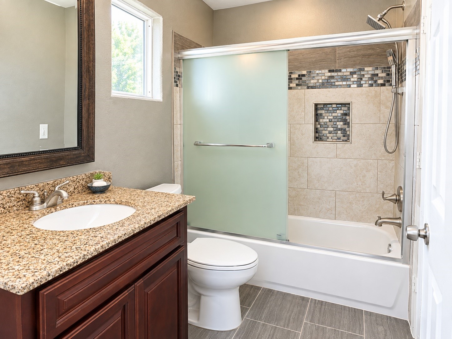 2530 and 2532 S Sacramento Avenue, Pearland, TX 77581
