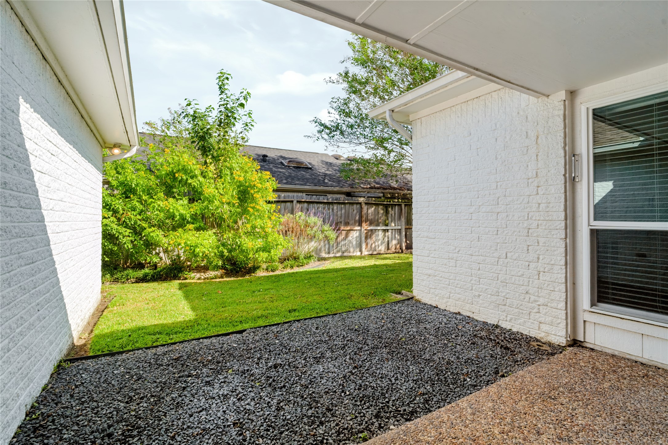 3323 Country Club Boulevard, Stafford, TX 77477