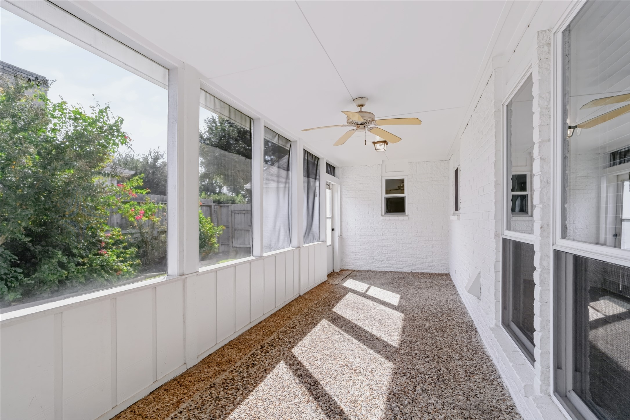 3323 Country Club Boulevard, Stafford, TX 77477