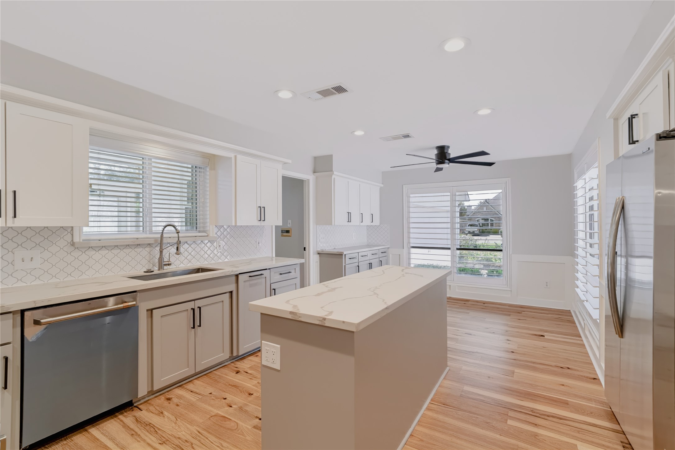 3323 Country Club Boulevard, Stafford, TX 77477