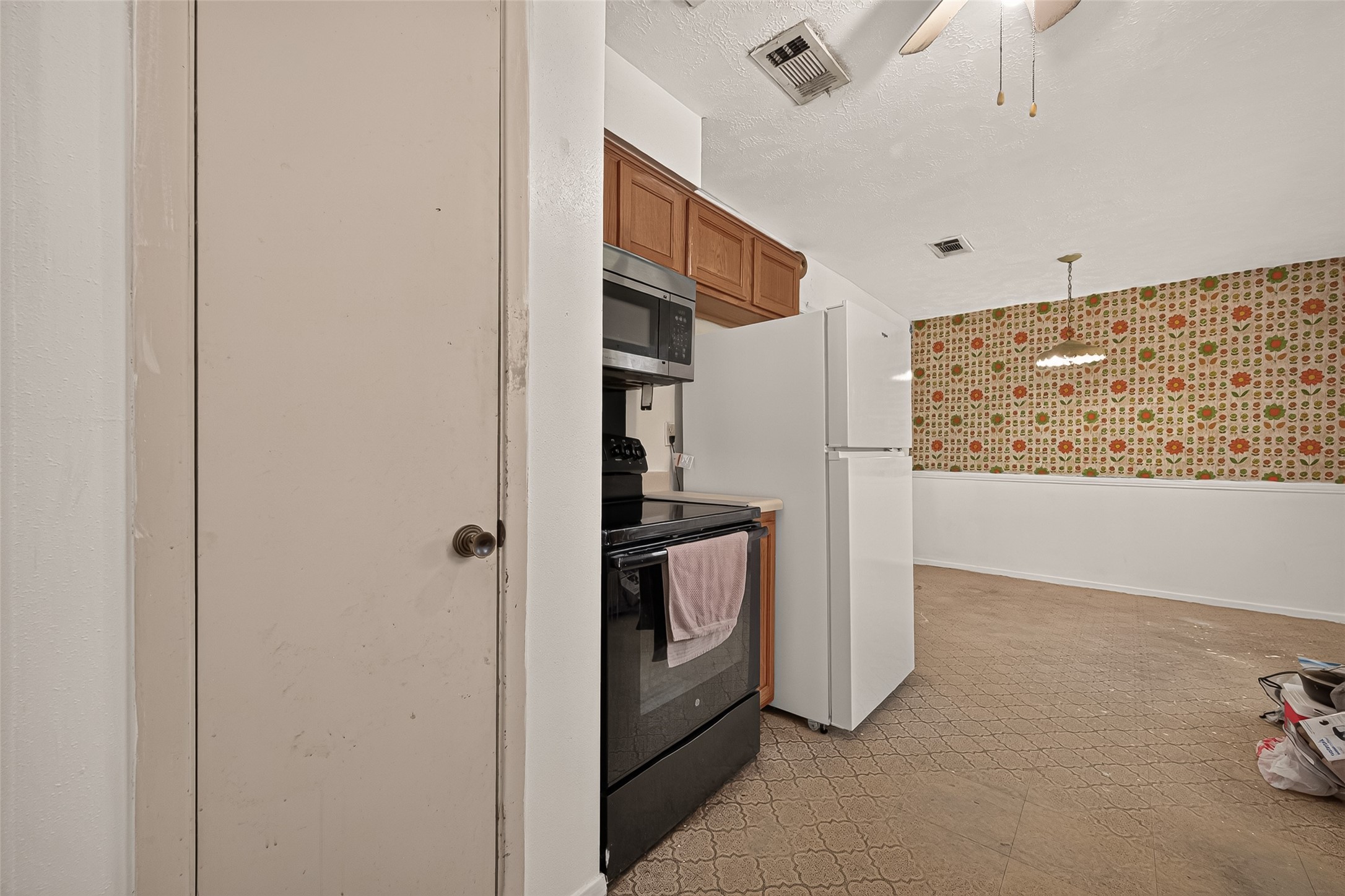 A look closer of the kitchen.