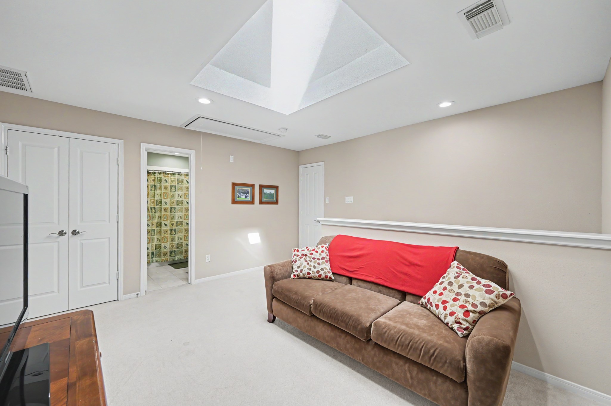 43 S Plum Crest Circle, The Woodlands, TX 77382
