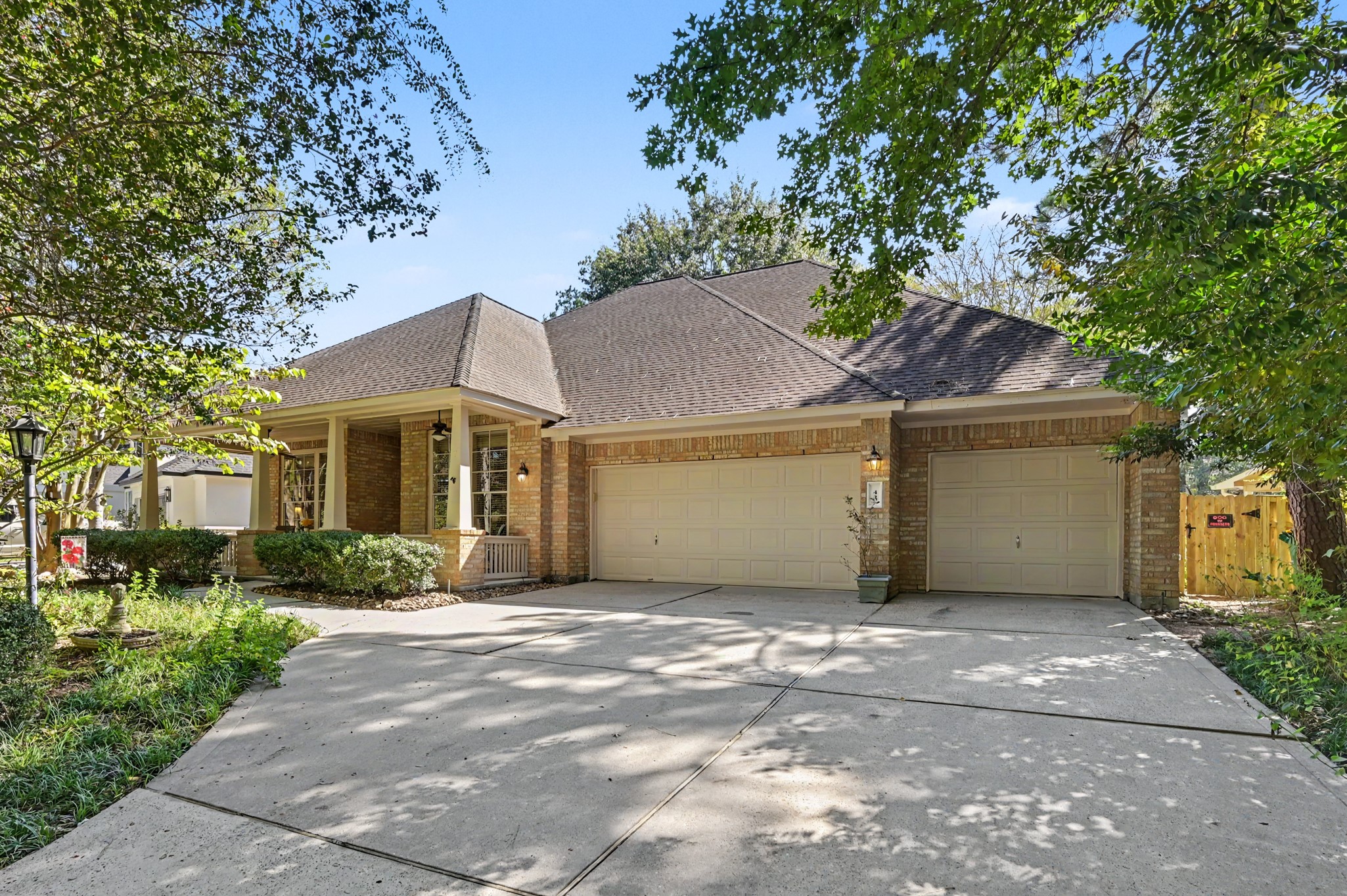 43 S Plum Crest Circle, The Woodlands, TX 77382