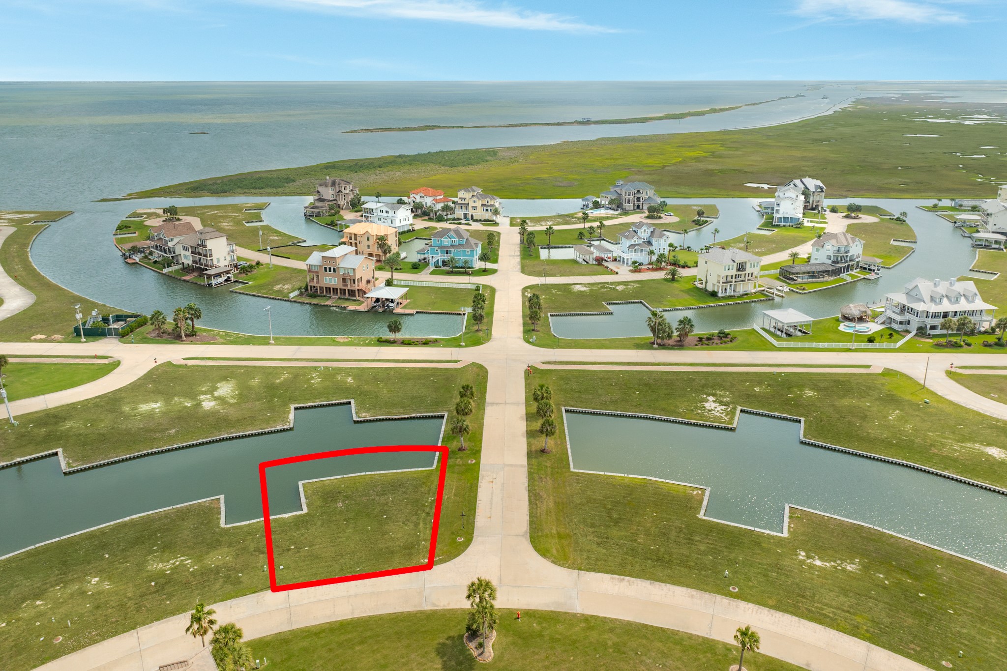 This lot is close to the bay but not too close to give you additional privacy.