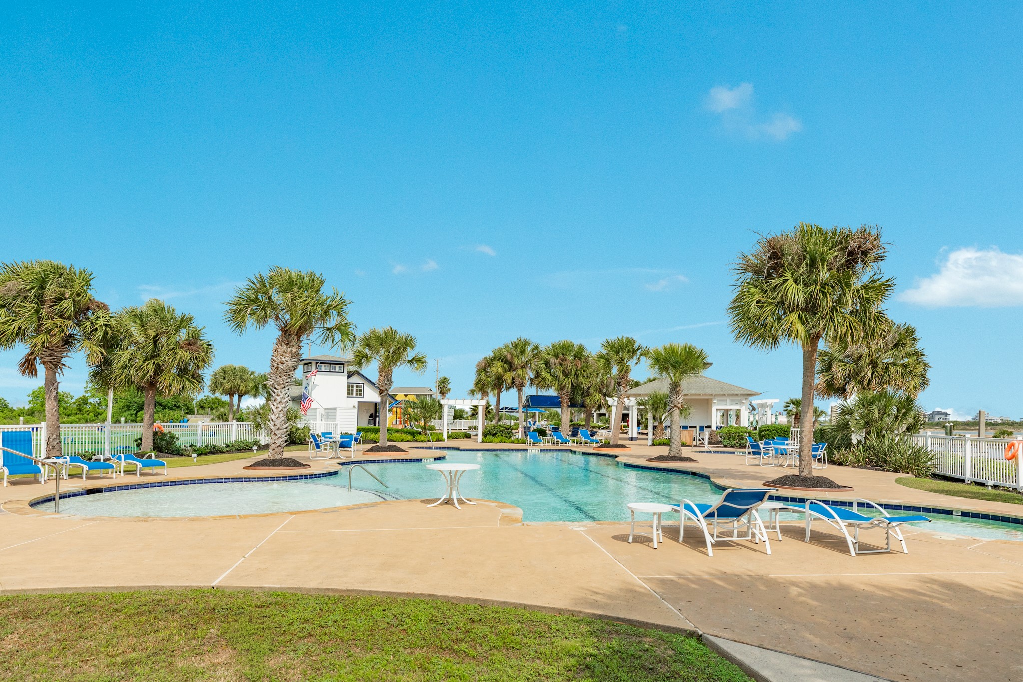 Beautiful pool included with the amenities