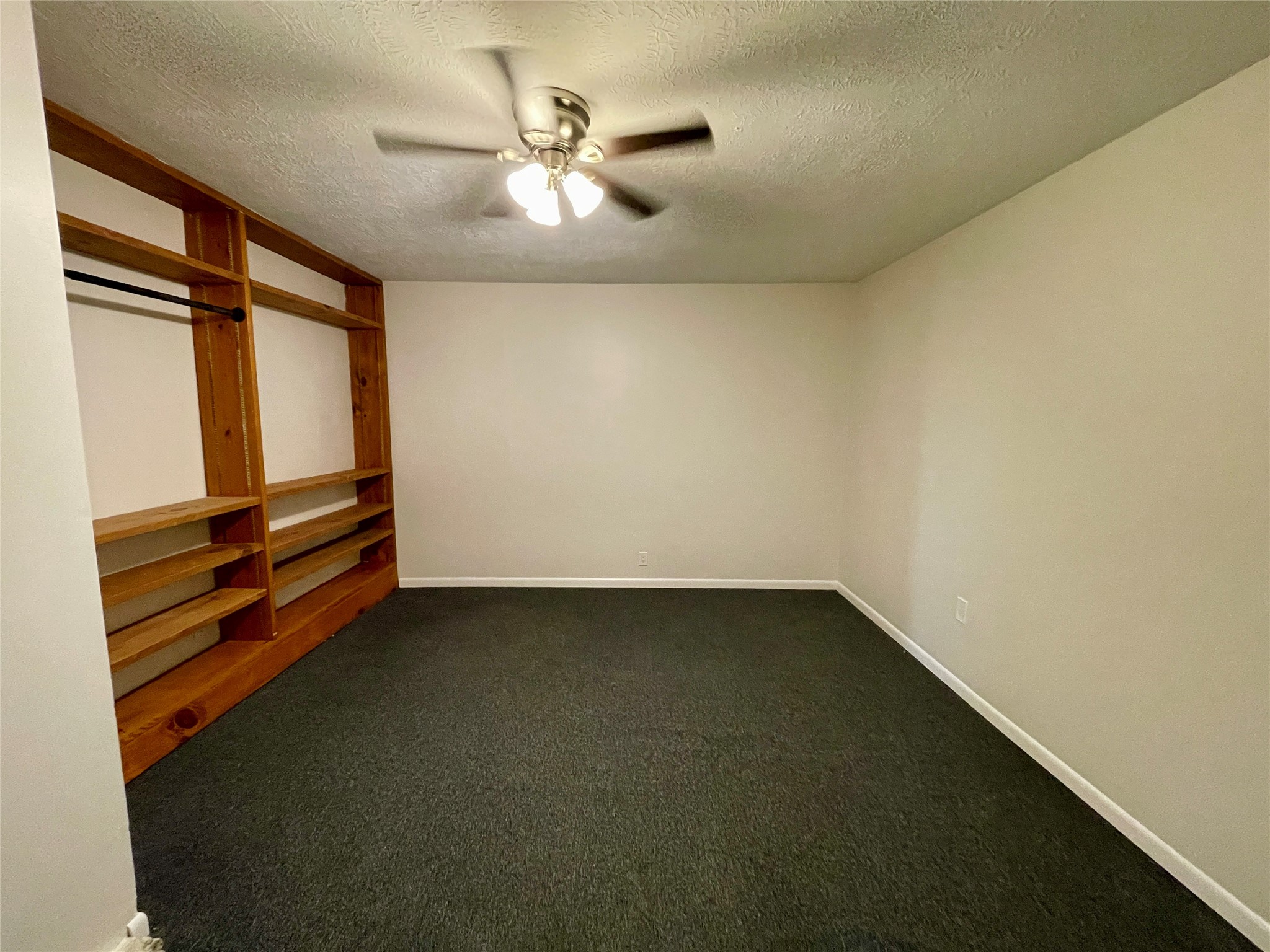 6619 Pleasant Stream Drive, Katy, TX 77449