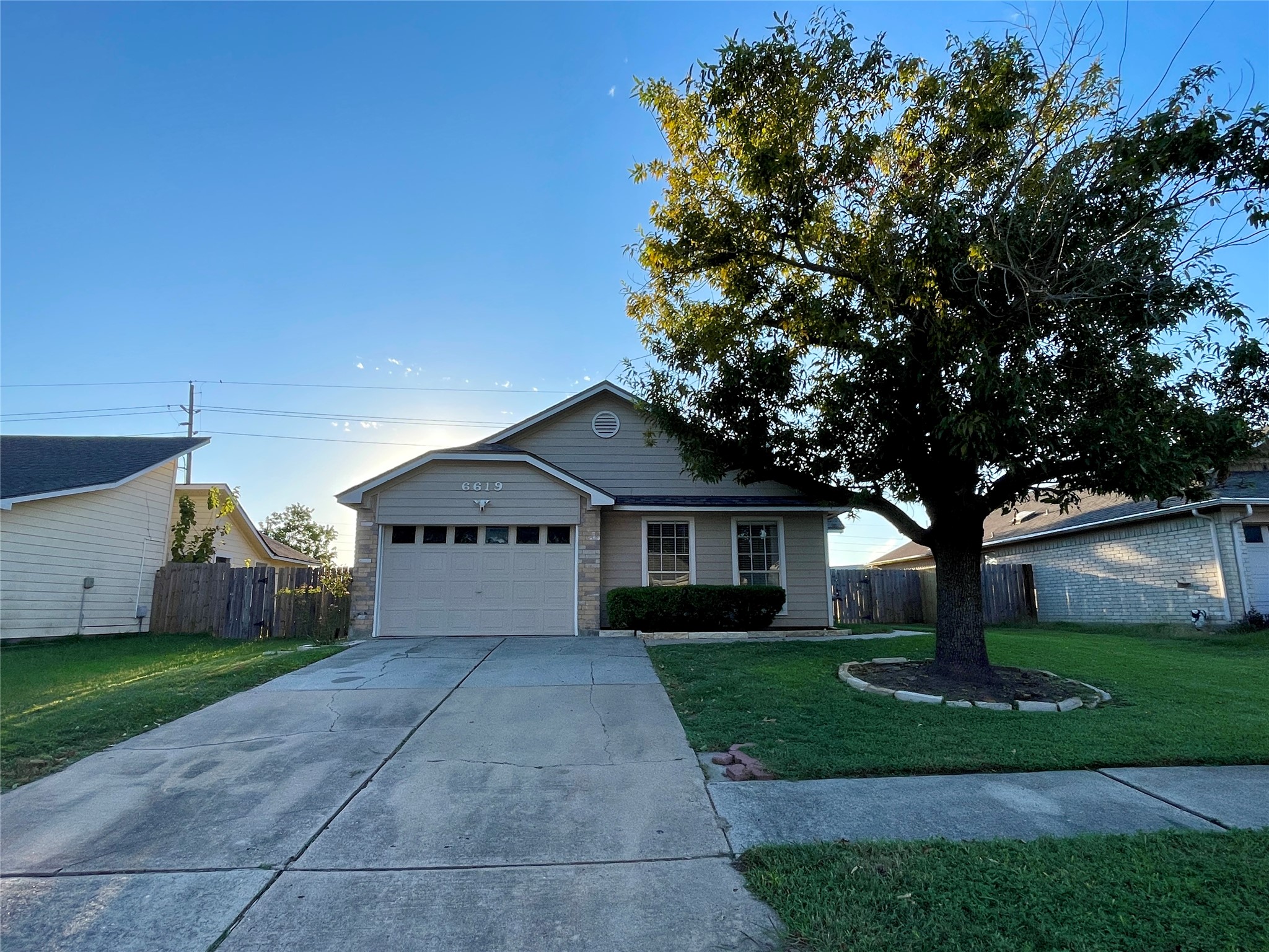 6619 Pleasant Stream Drive, Katy, TX 77449