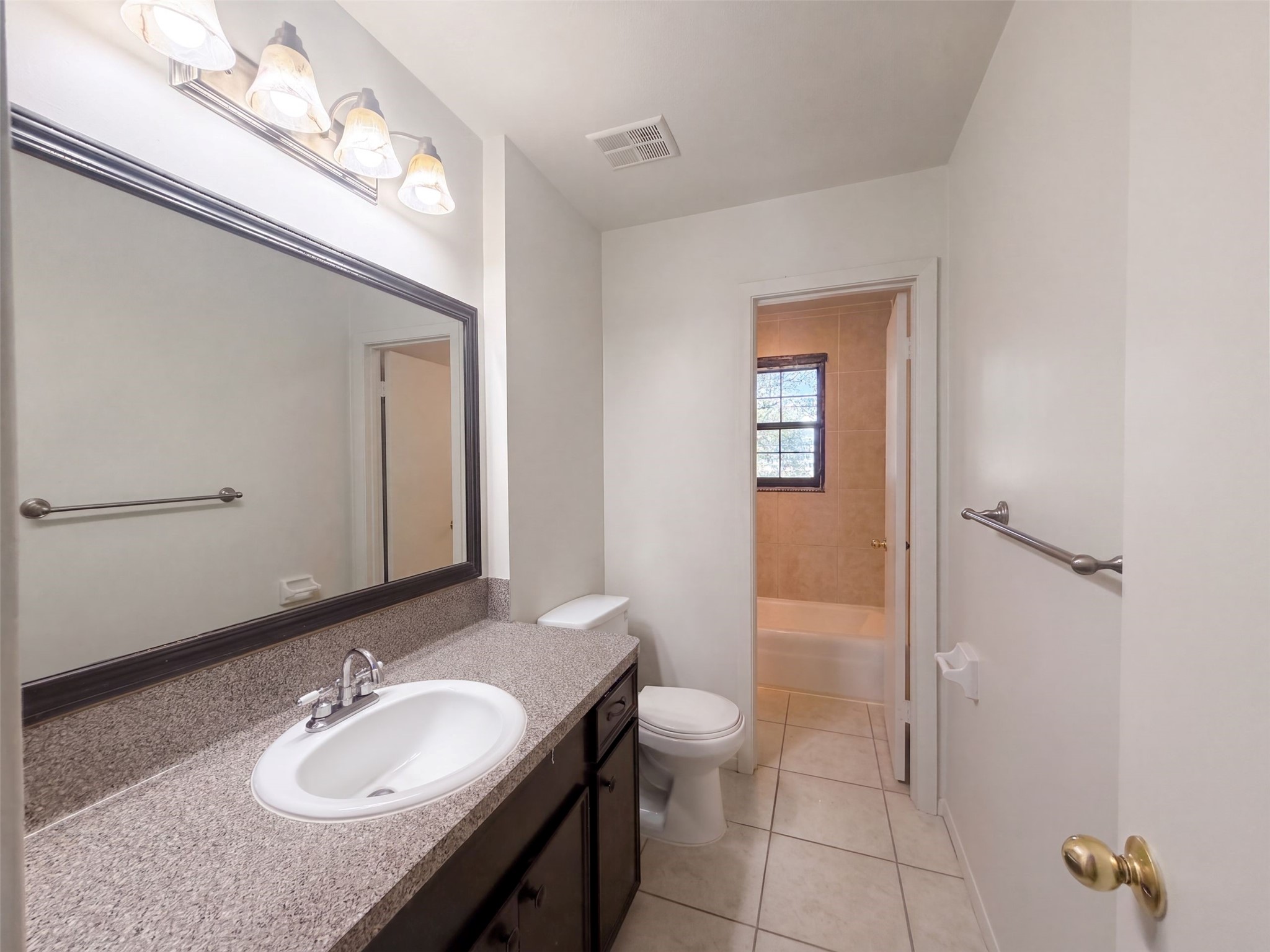 3506 Oxford Road, Alvin, TX 77511