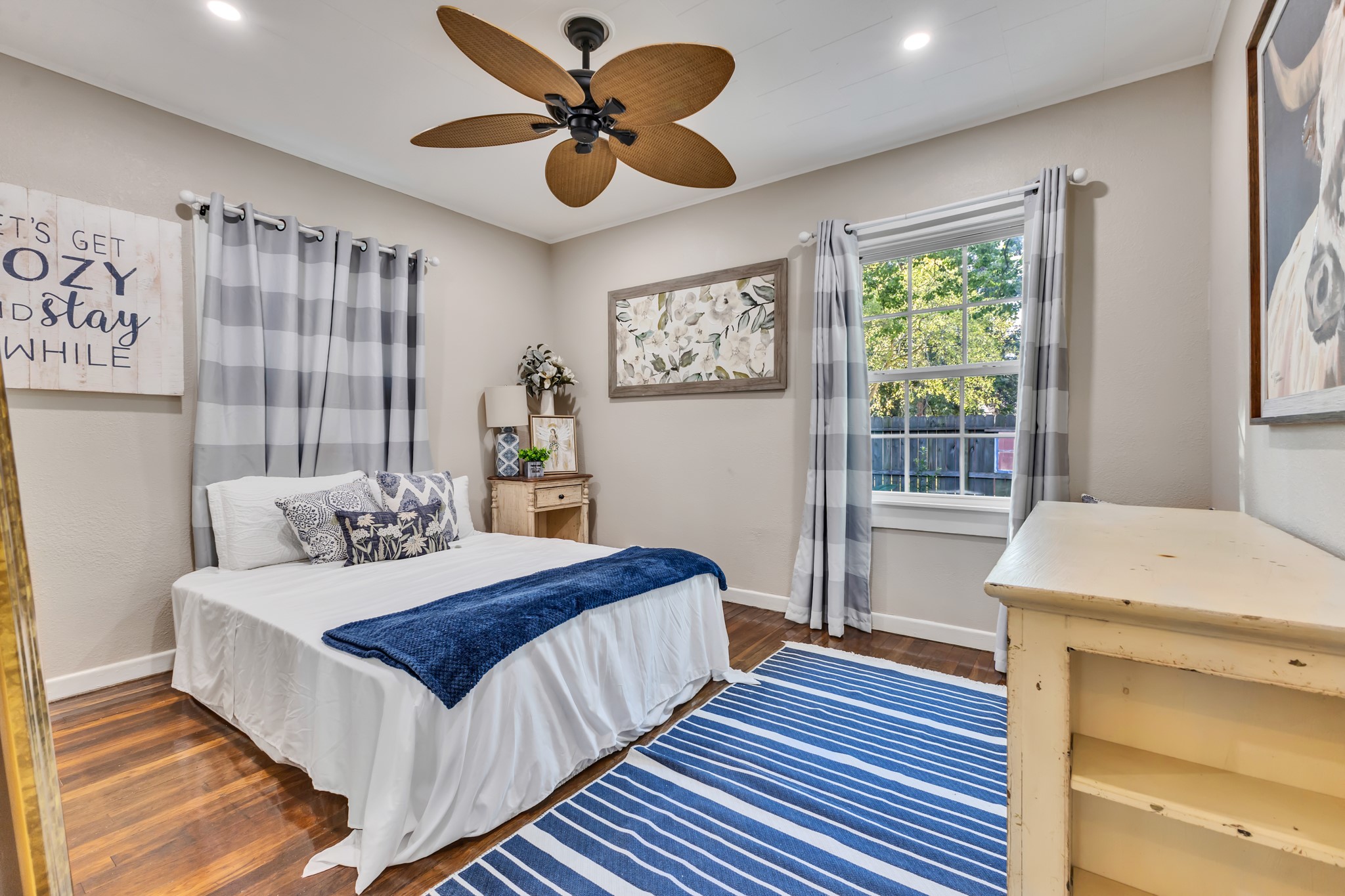 A second bedroom adds valuable flexibility to this 2-bedroom home! Whether you need a guest room, dedicated home office, or hobby space, this room can adapt to your changing needs.