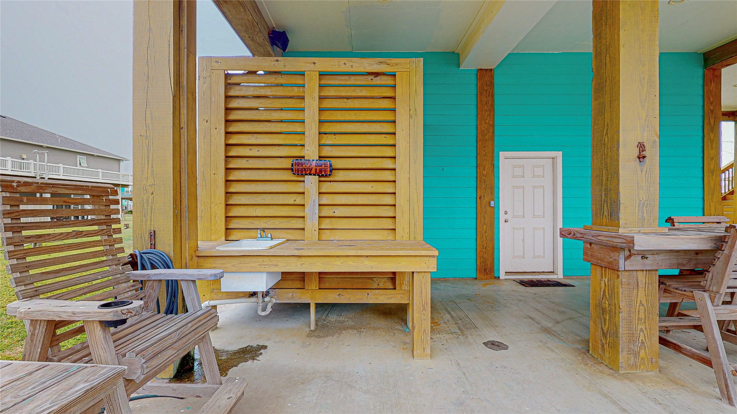 This convenient outdoor sink at the beach house is perfect for cleaning your catch of the day. Fresh water faucets are available to wash off your beach toys, an easy spot to rinse off fish, gear, or even sand, keeping the mess out of the house! This convenient outdoor sink at the beach house is perfect for cleaning your catch of the day. Fresh water faucets are available to wash off your beach toys, an easy spot to rinse off fish, gear, or even sand, keeping the mess out of the house!