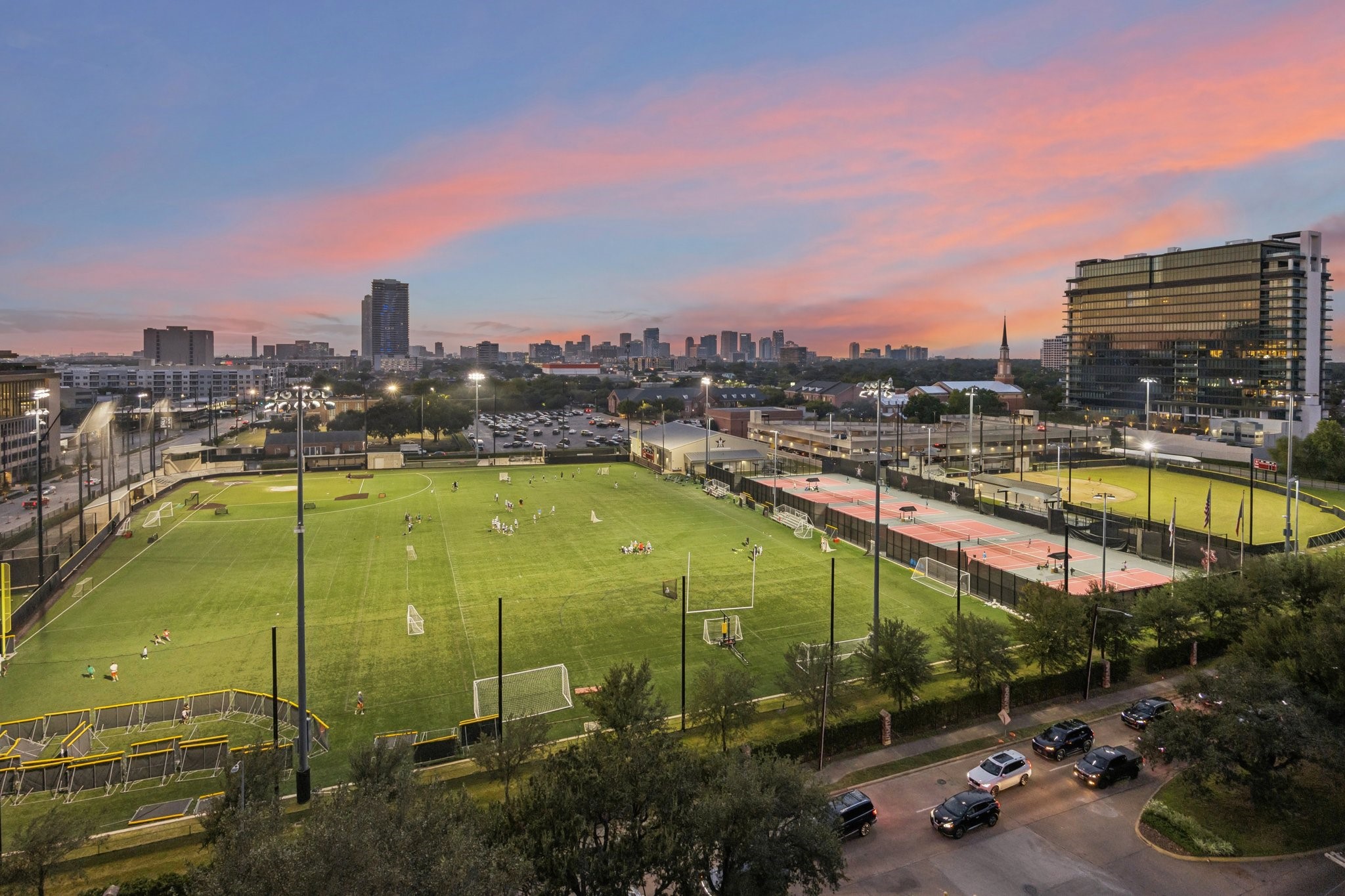 2929 Buffalo Speedway, #A902, Houston, TX 77098
