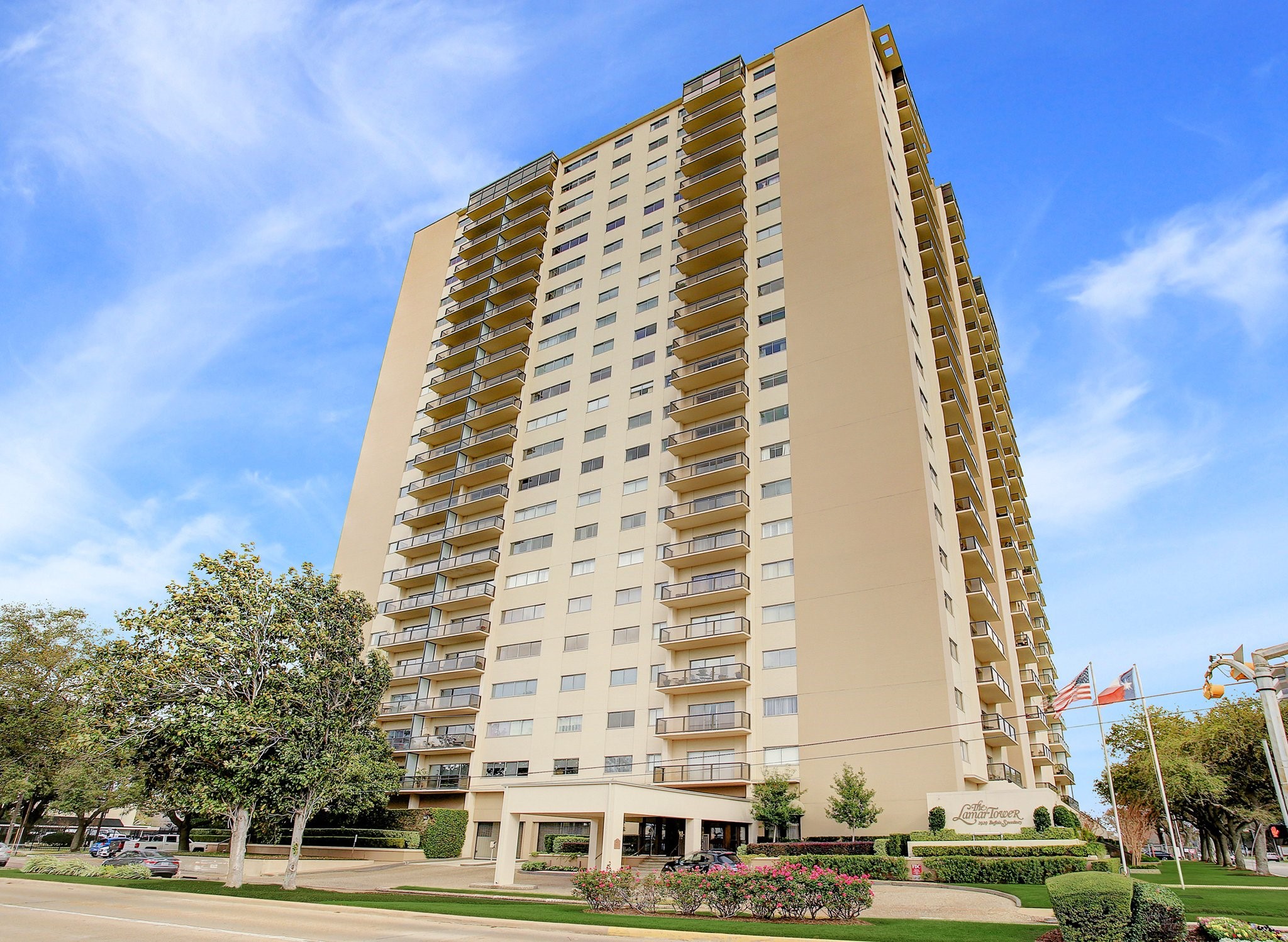 2929 Buffalo Speedway, #A902, Houston, TX 77098