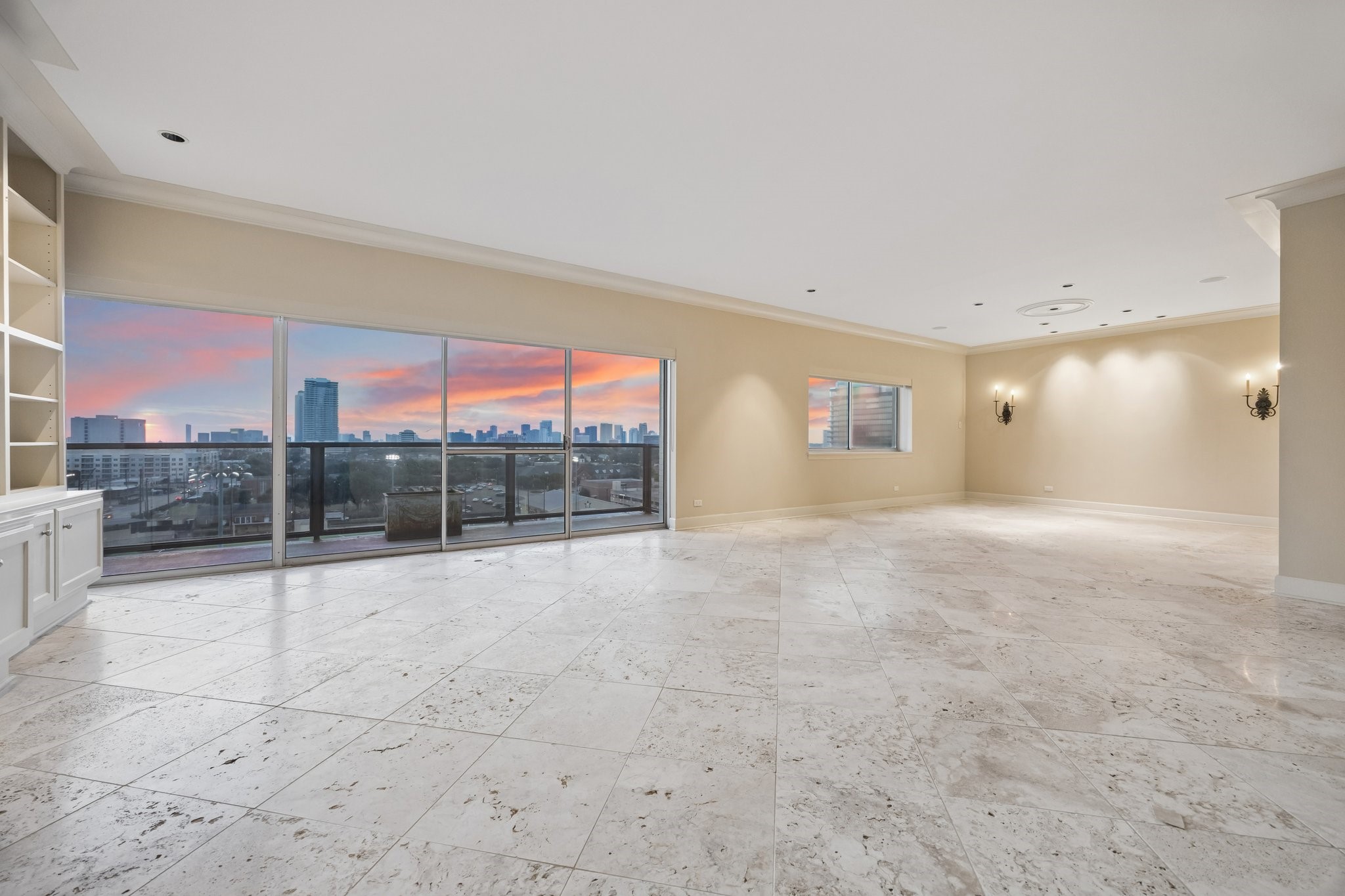 2929 Buffalo Speedway, #A902, Houston, TX 77098