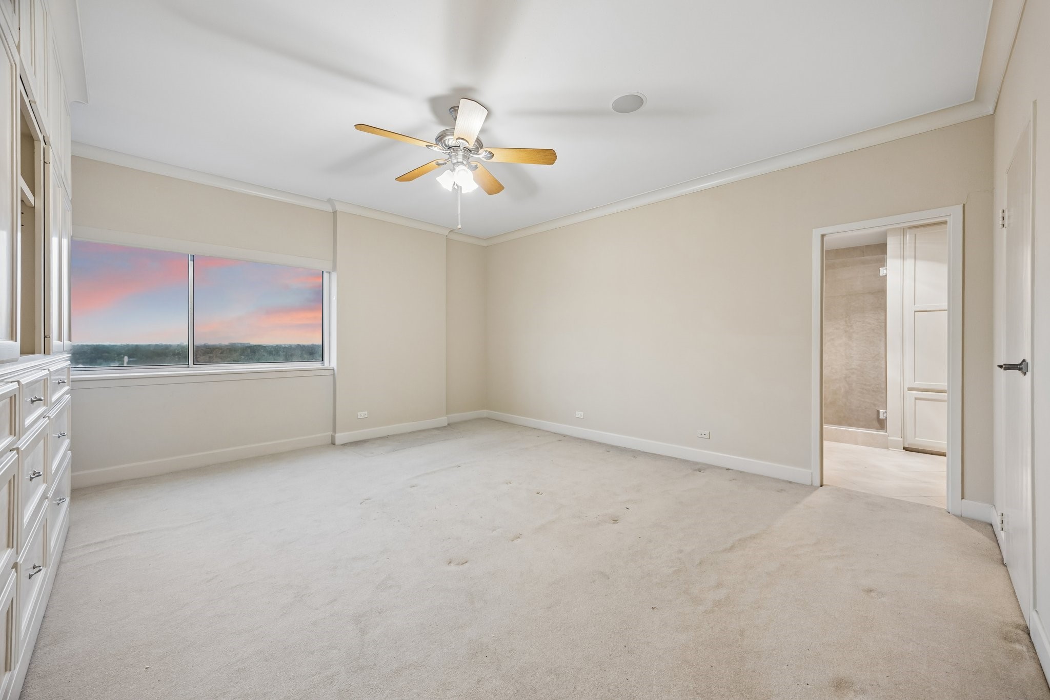 2929 Buffalo Speedway, #A902, Houston, TX 77098