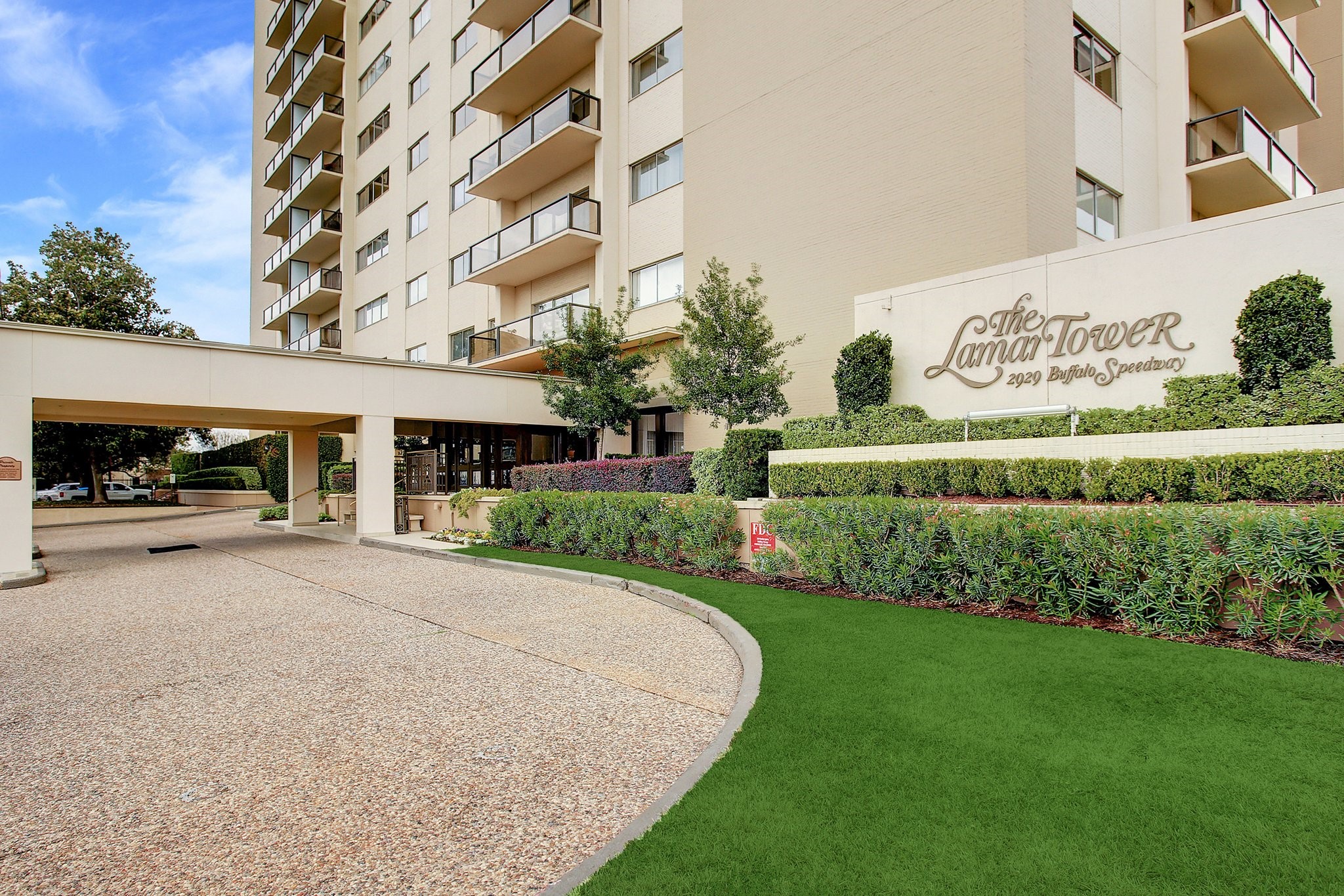 2929 Buffalo Speedway, #A902, Houston, TX 77098