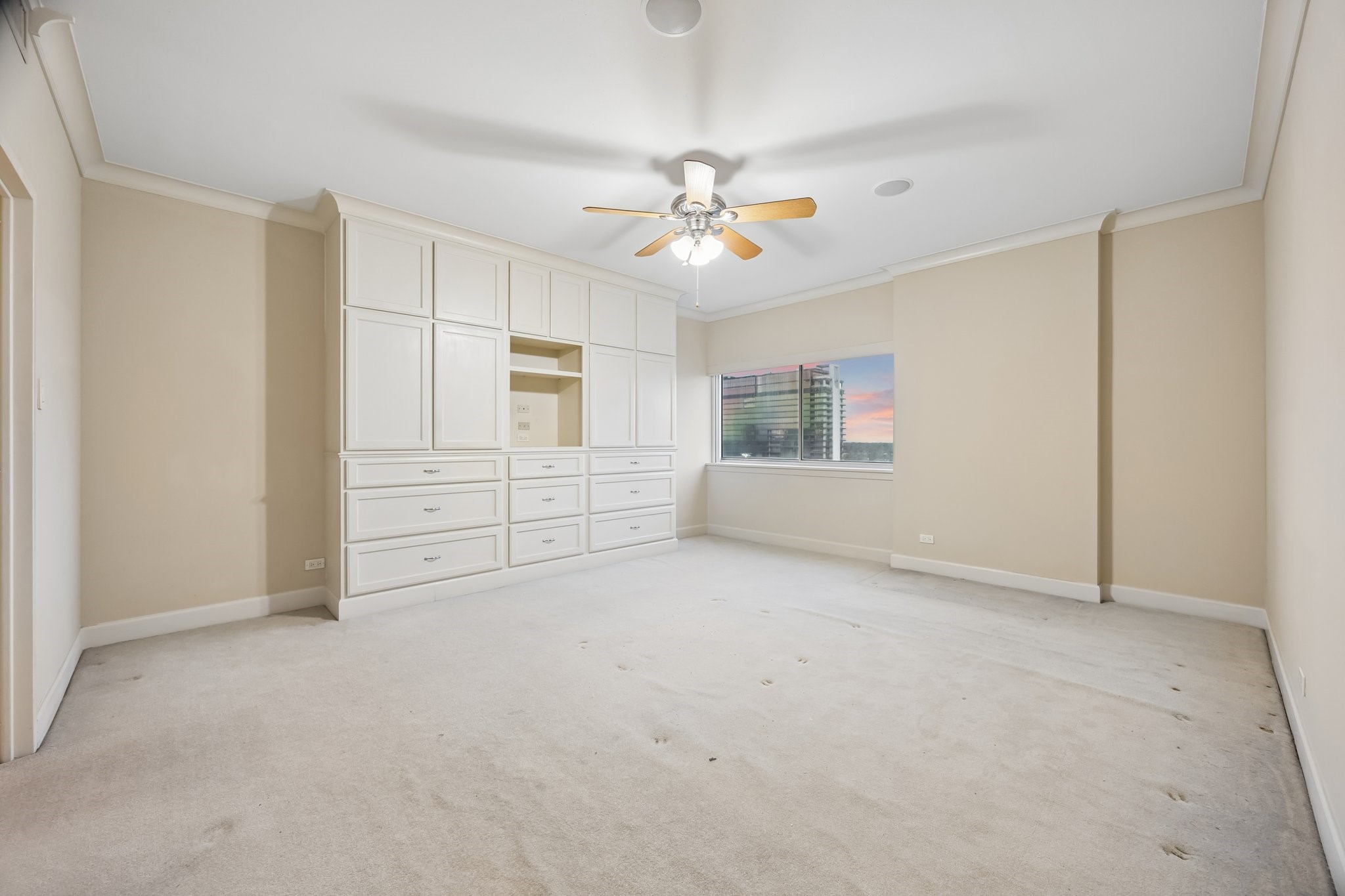 2929 Buffalo Speedway, #A902, Houston, TX 77098