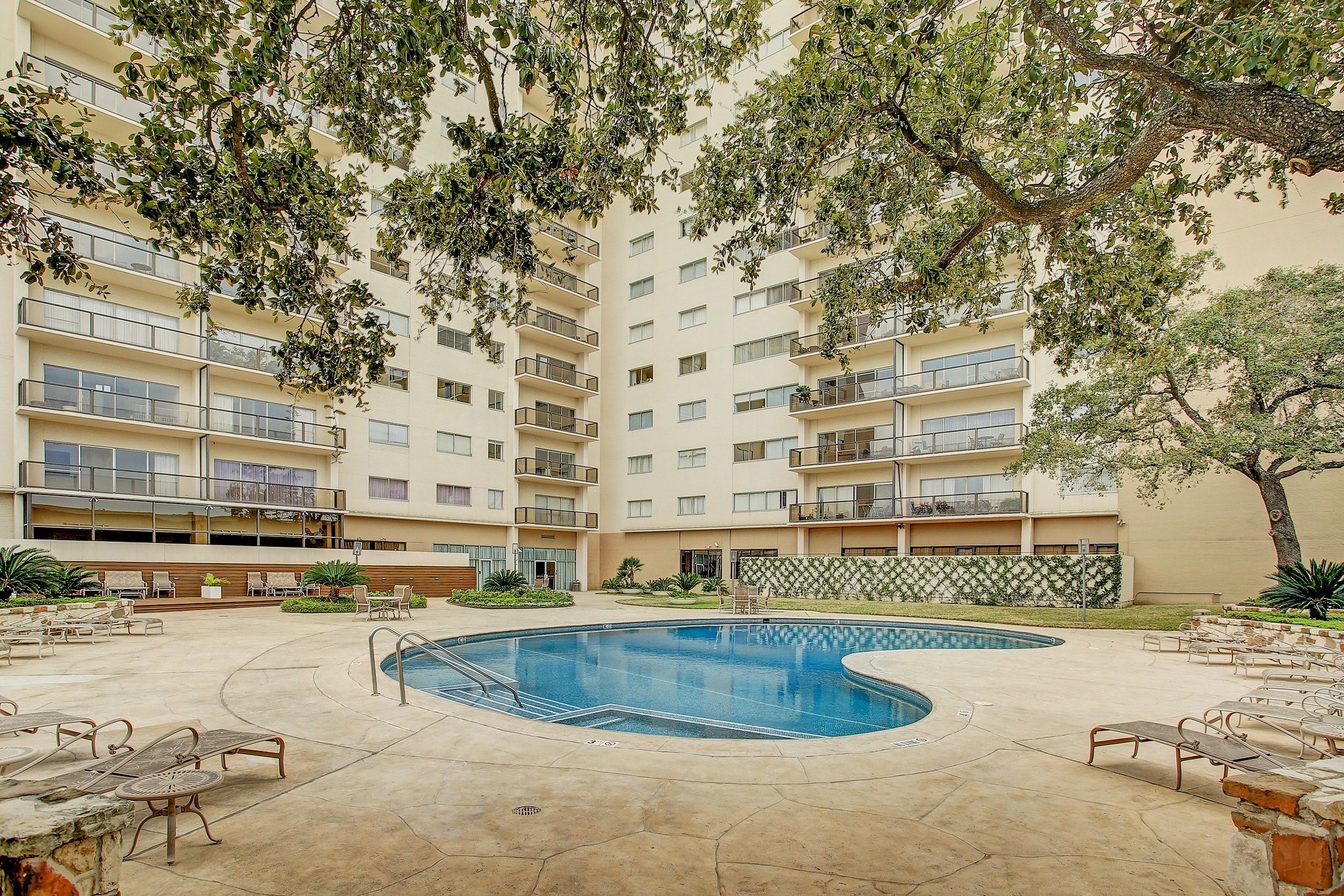 2929 Buffalo Speedway, #A902, Houston, TX 77098