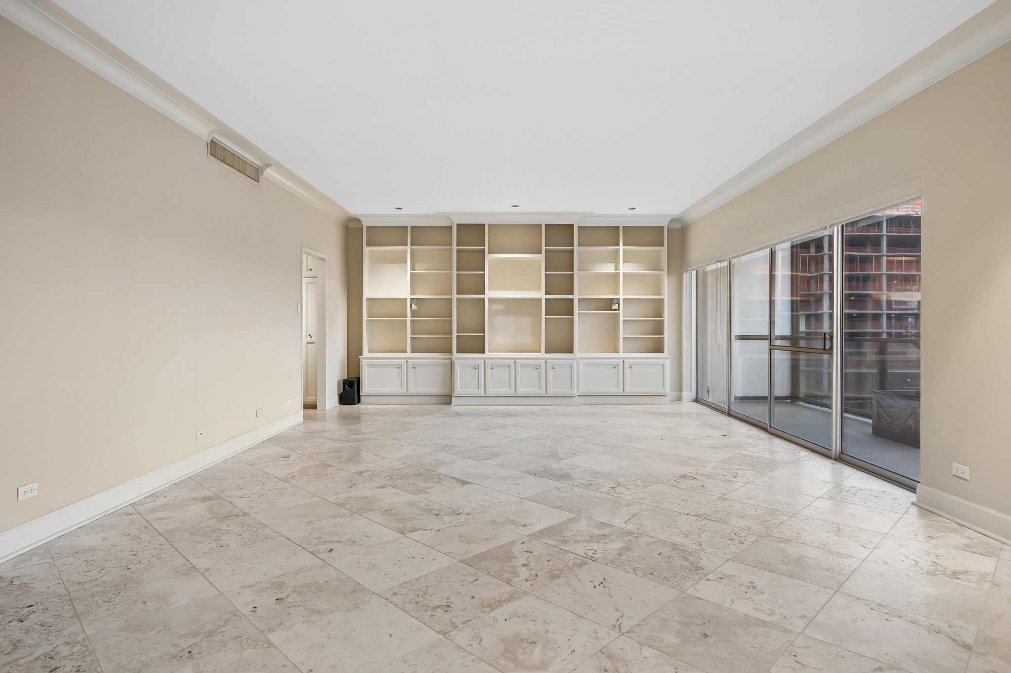 2929 Buffalo Speedway, #A902, Houston, TX 77098