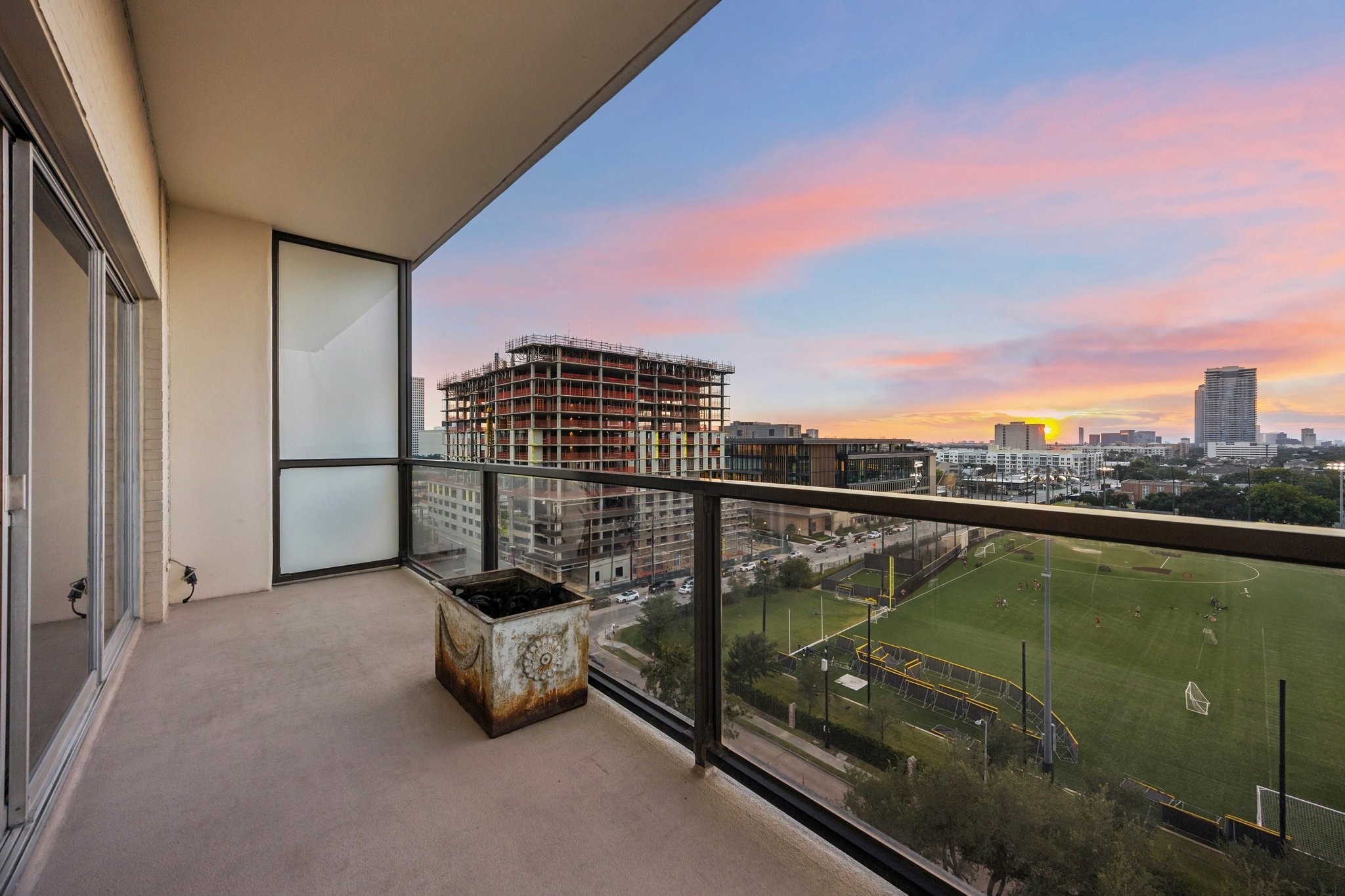 2929 Buffalo Speedway, #A902, Houston, TX 77098