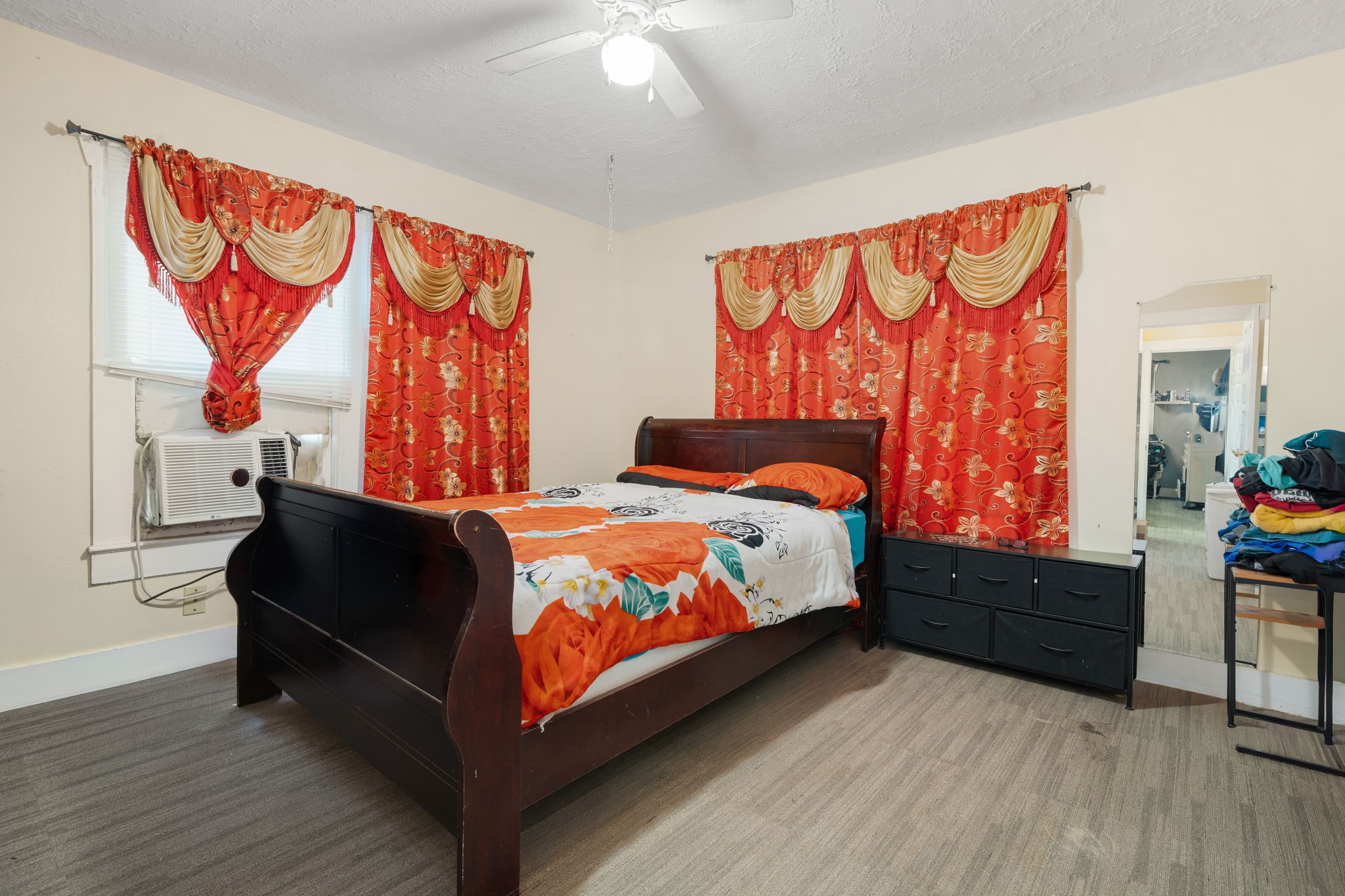 Second bedroom in main house.