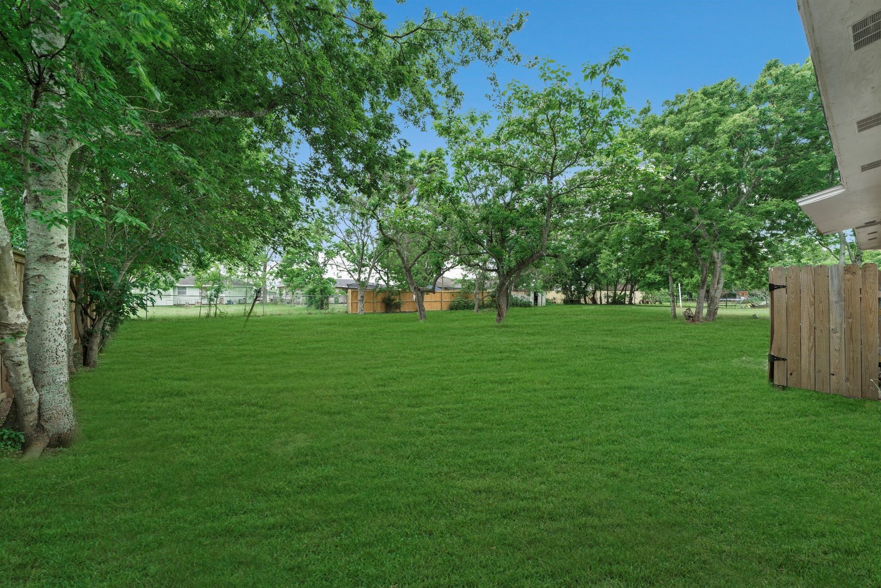 1109 W 10th Street, Freeport, TX 77541 1109 W 10th Street, Freeport, TX 77541