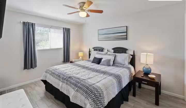 Spacious fully furnished primary bedroom downstairs