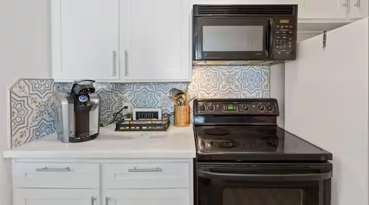 Fully equipped kitchen