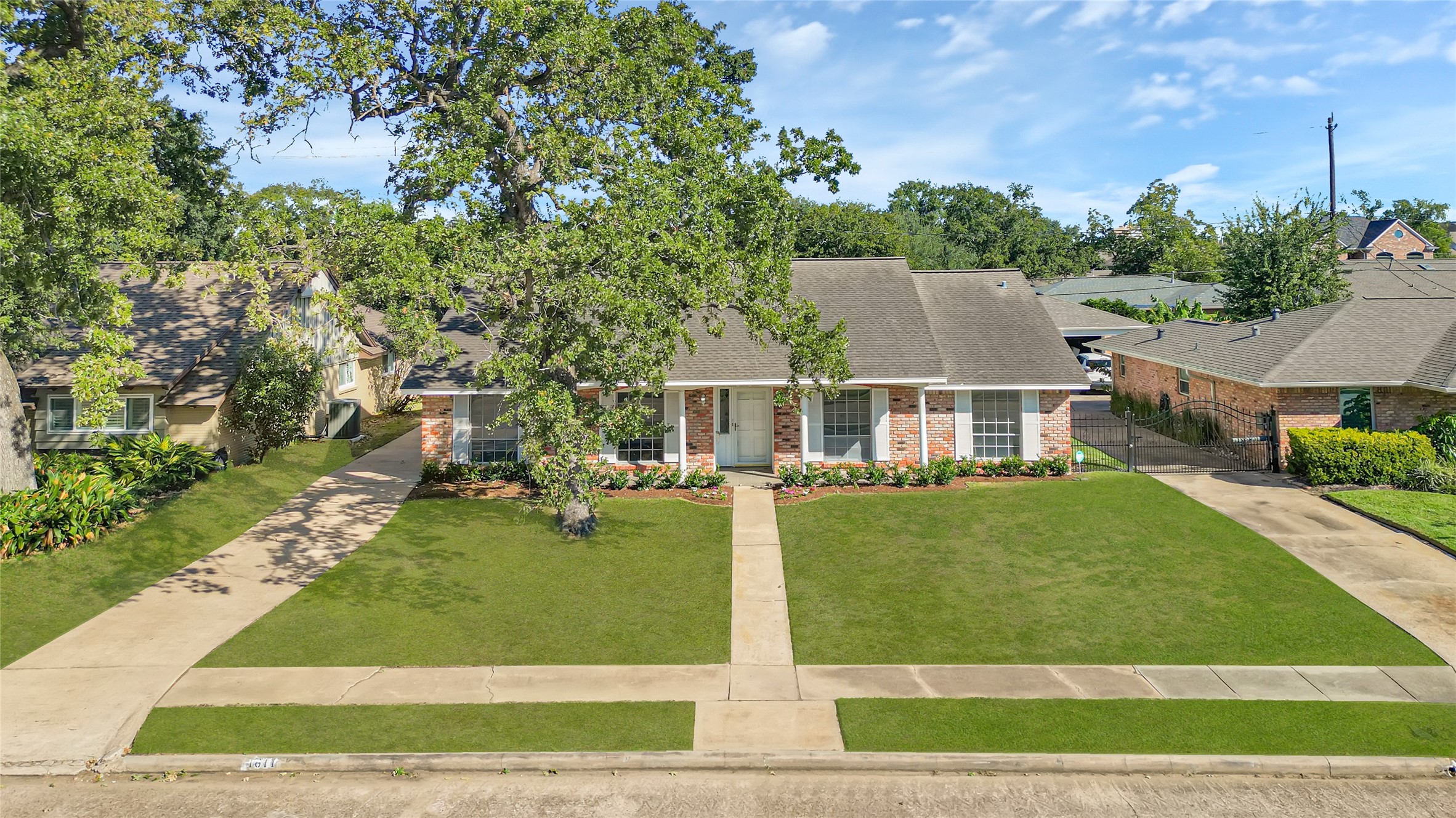 1611 Droxford Drive, Houston, TX 77008