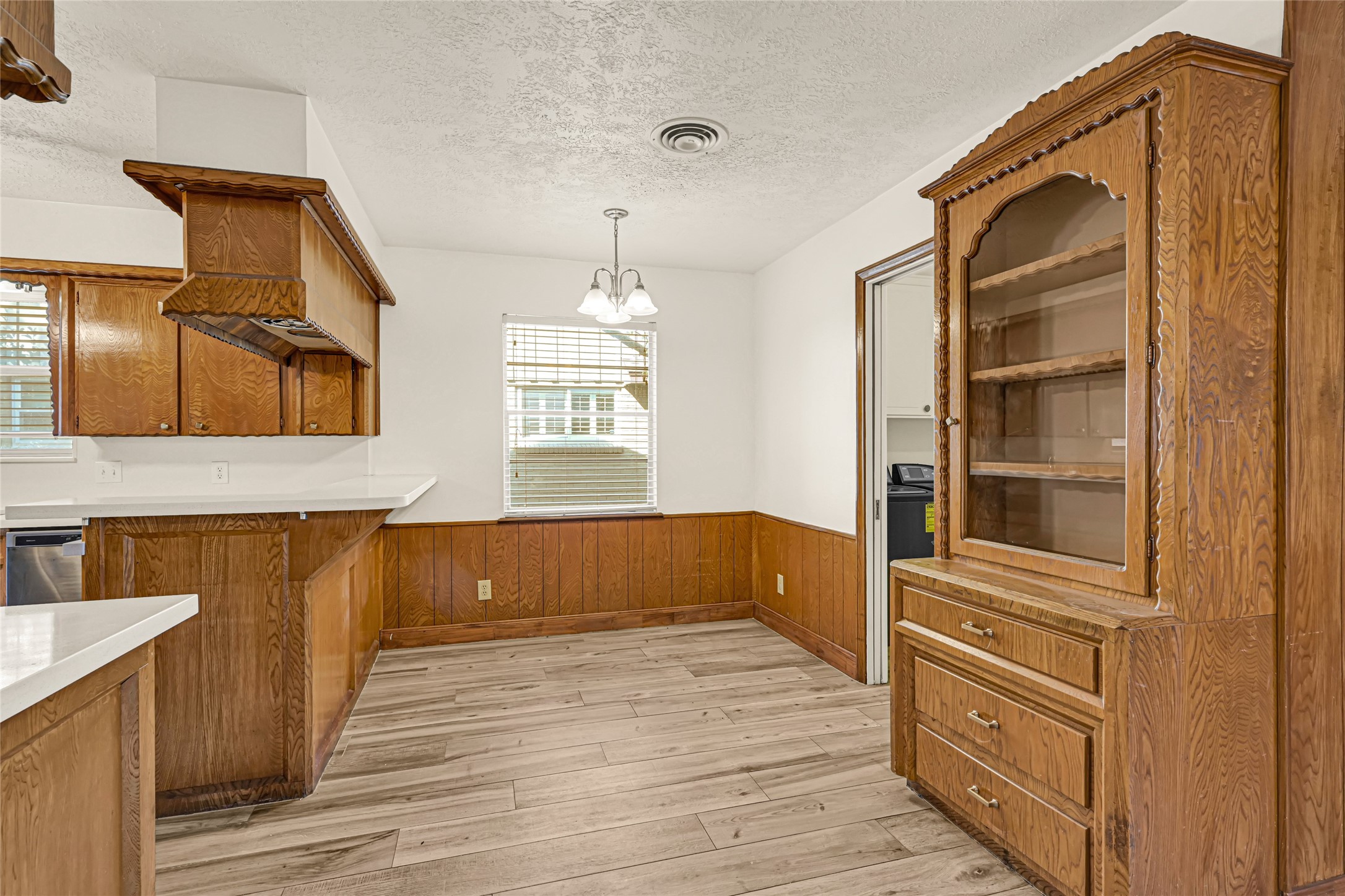 1611 Droxford Drive, Houston, TX 77008