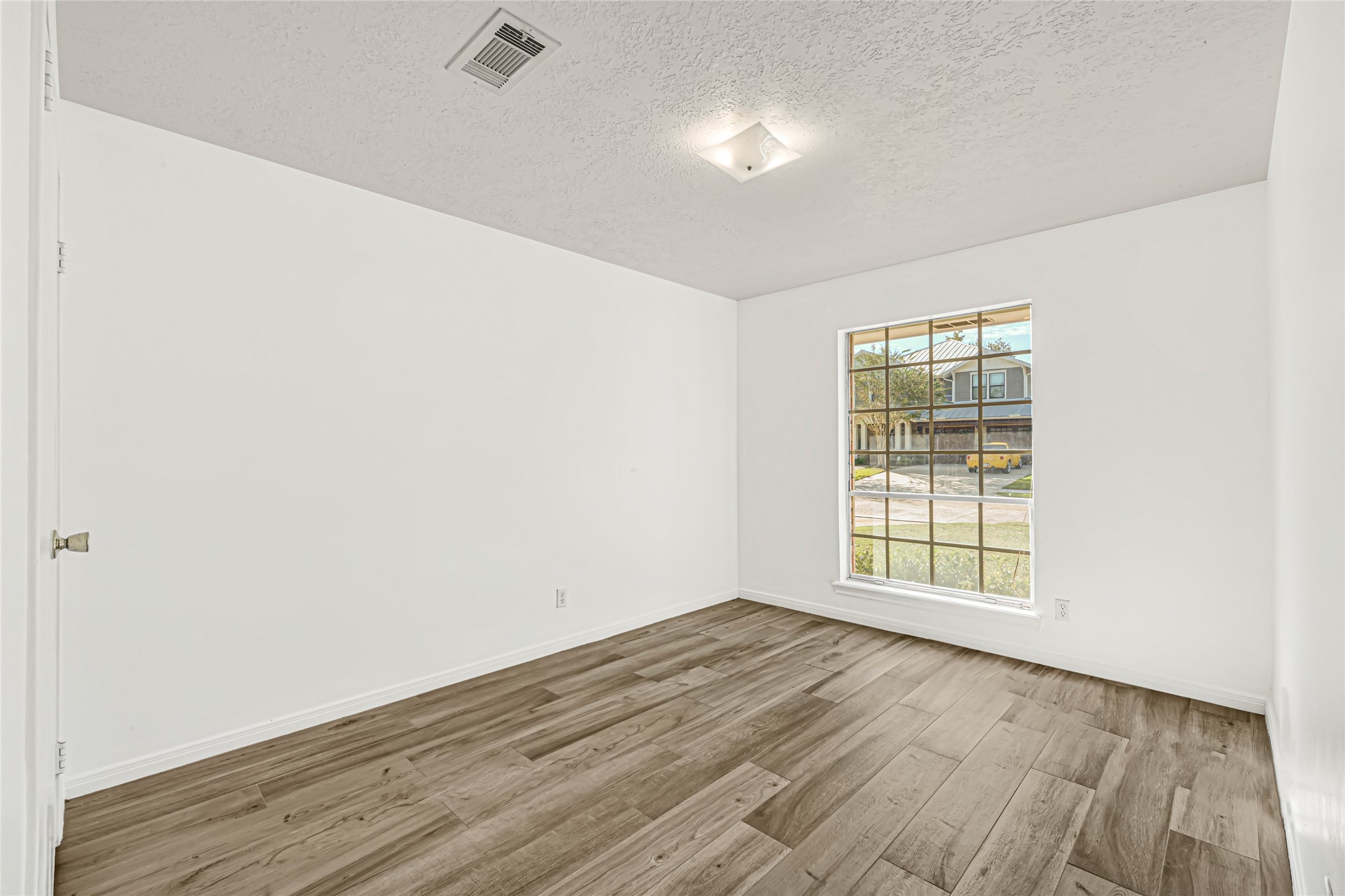 1611 Droxford Drive, Houston, TX 77008