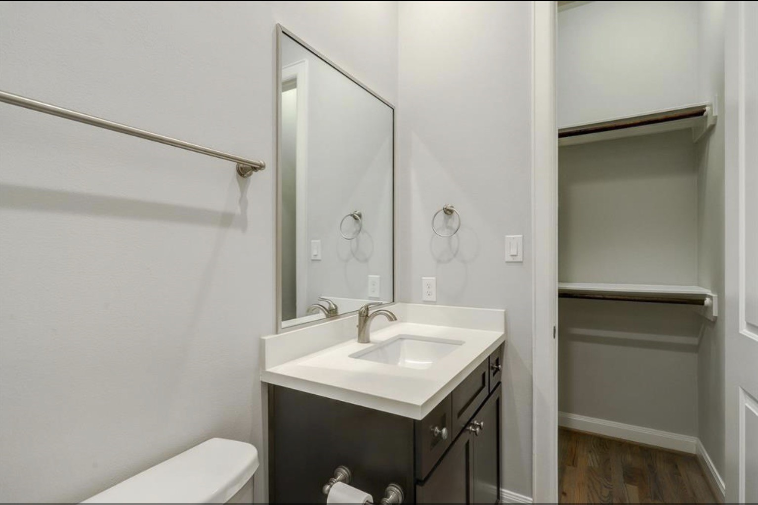 1040 W 26 Street, #B, Houston, TX 77008