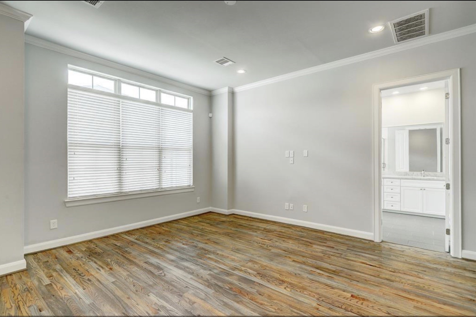 1040 W 26 Street, #B, Houston, TX 77008