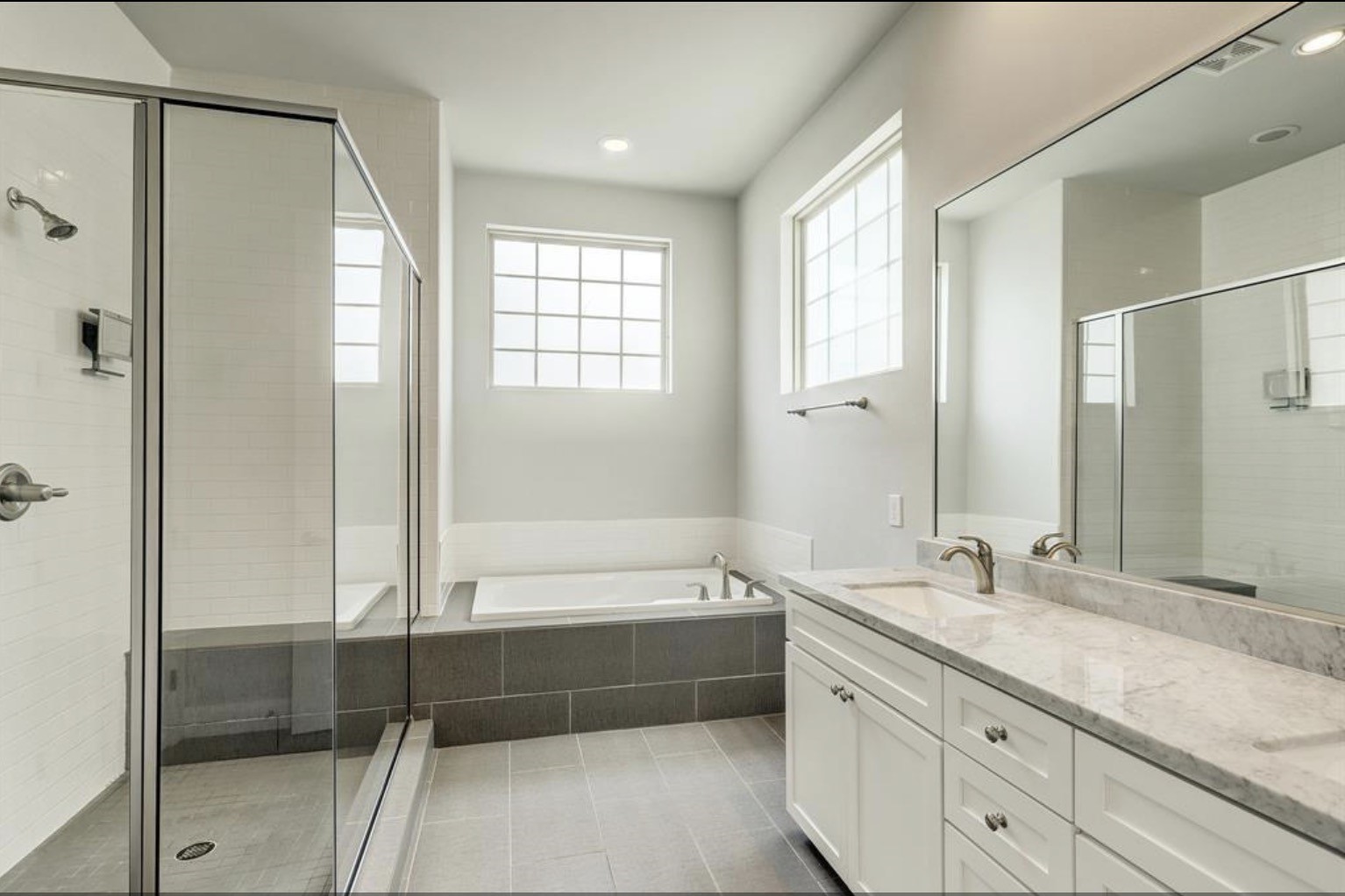 1040 W 26 Street, #B, Houston, TX 77008