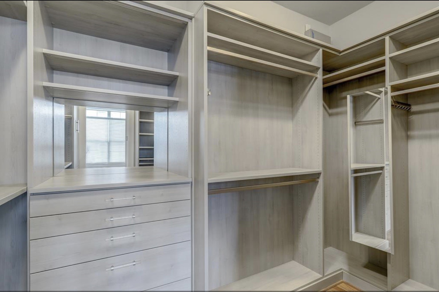 1040 W 26 Street, #B, Houston, TX 77008