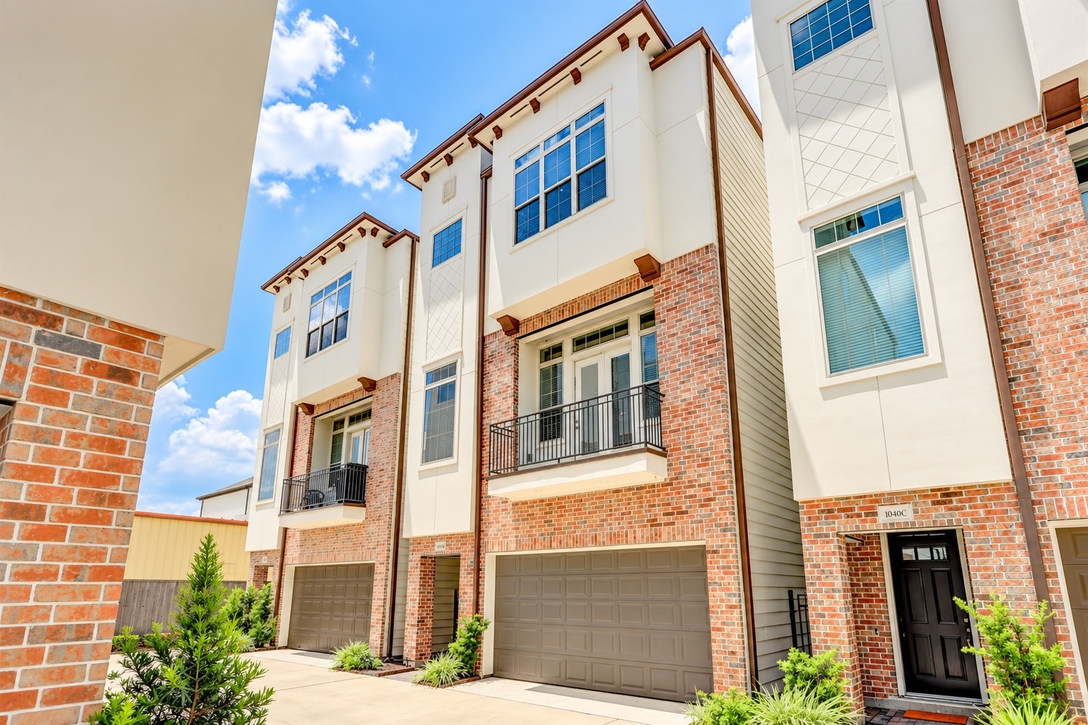 1040 W 26 Street, #B, Houston, TX 77008